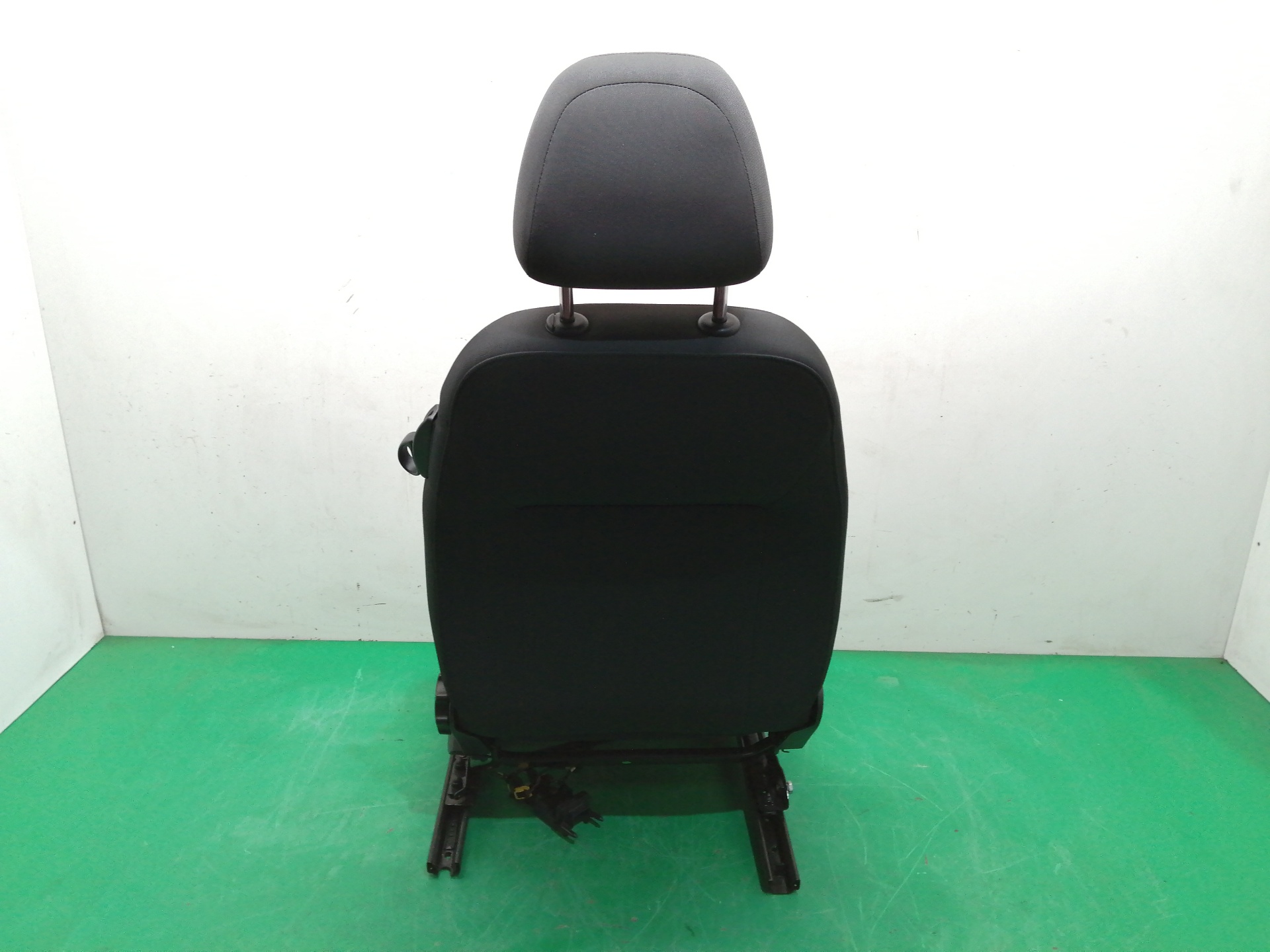 ASIENTO DELANTERO IZQUIERDO