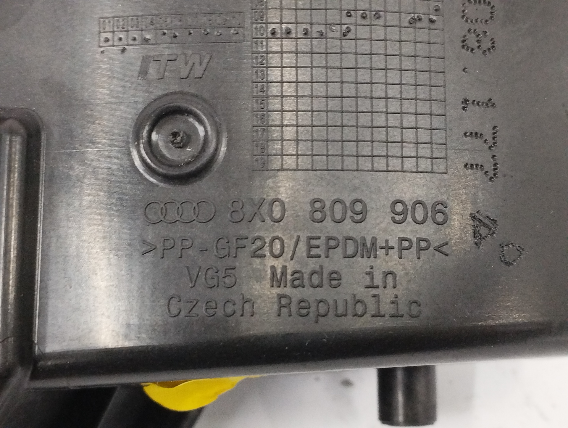 TAPA EXTERIOR COMBUSTIBLE
