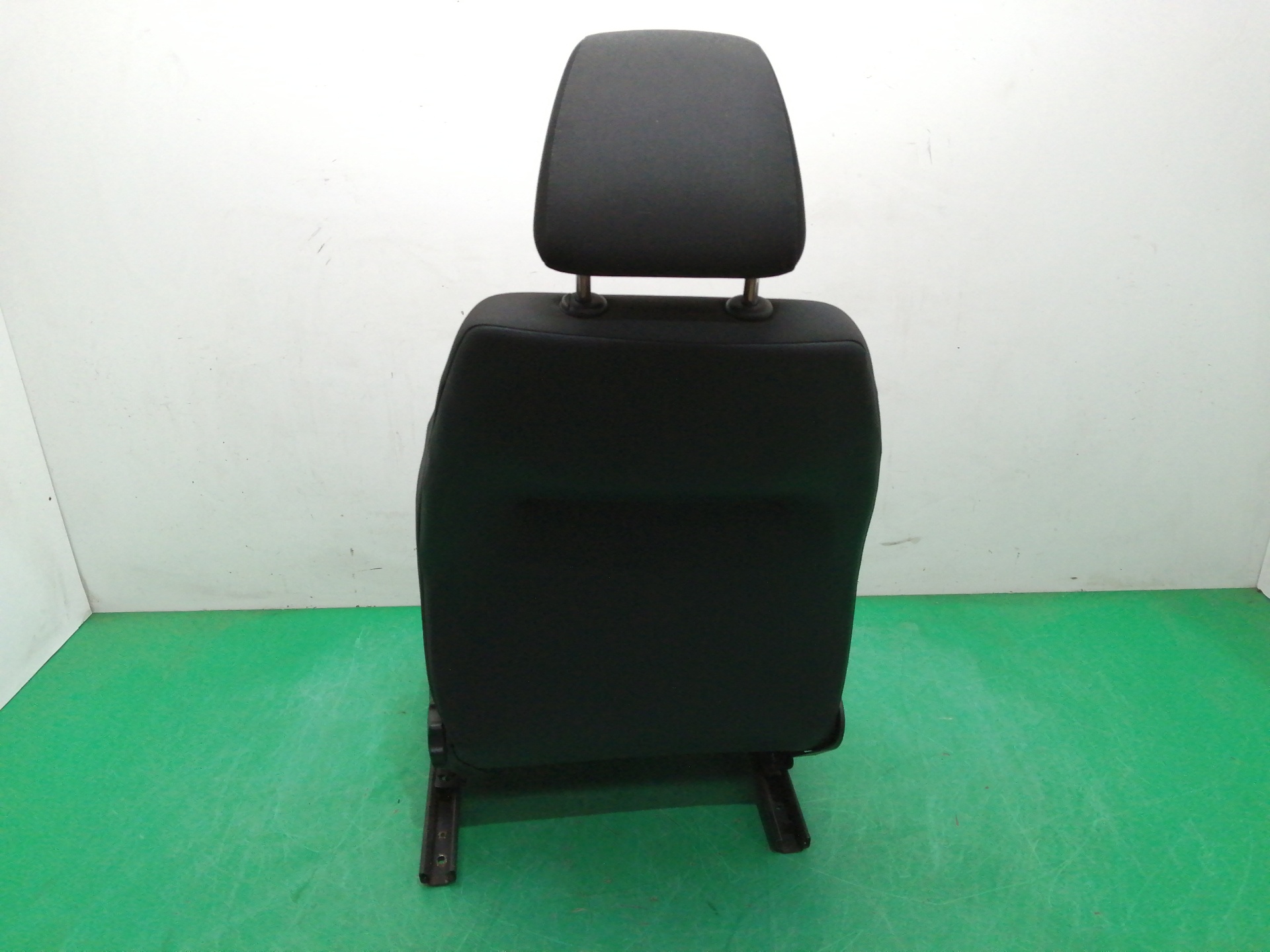 ASIENTO DELANTERO IZQUIERDO