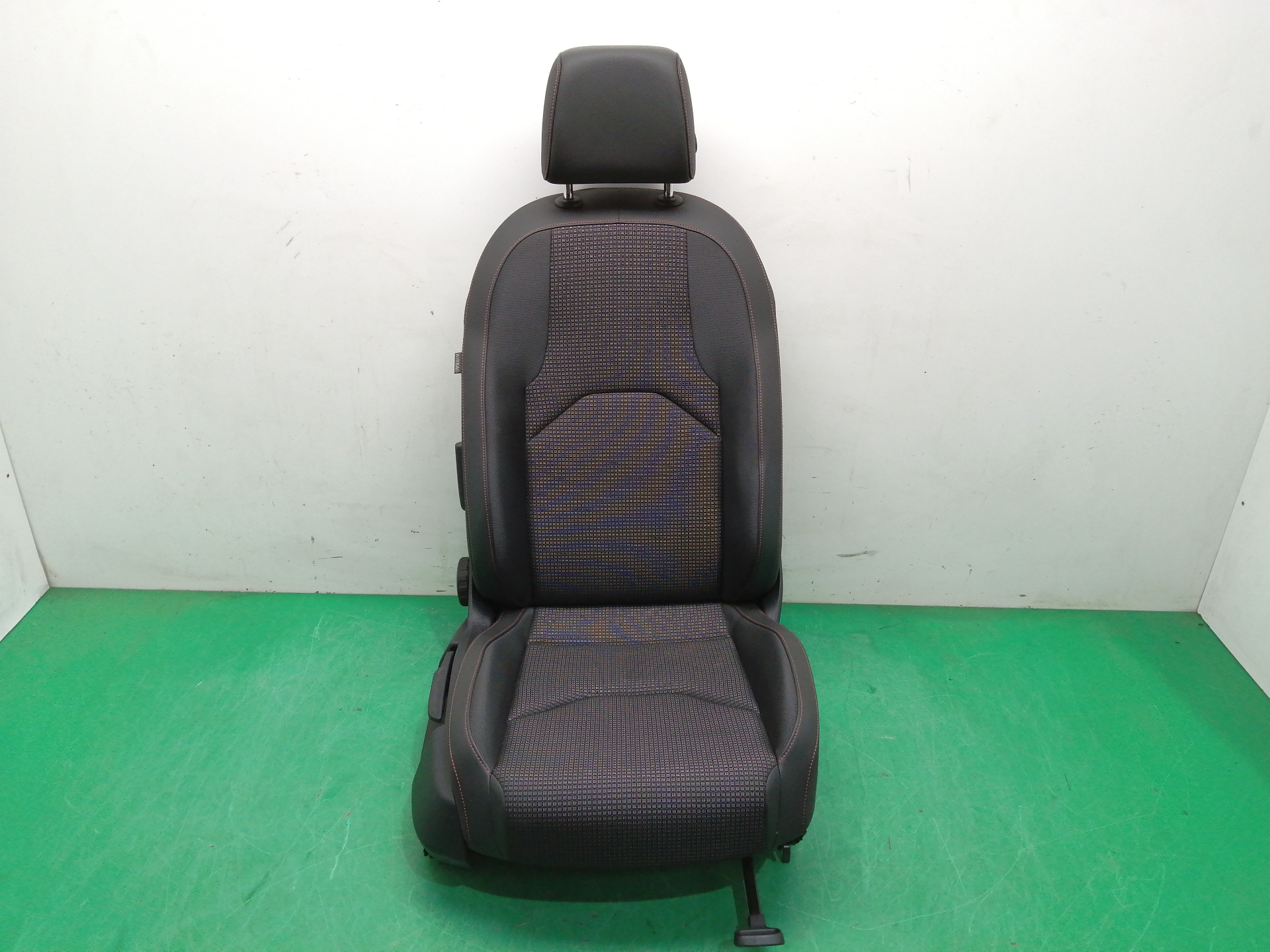 ASIENTO DELANTERO DERECHO