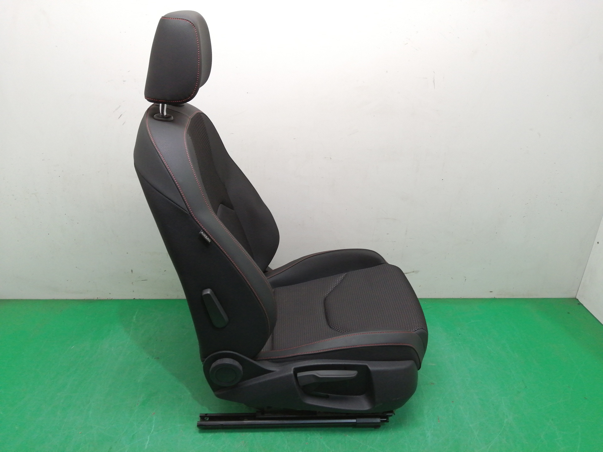 ASIENTO DELANTERO DERECHO