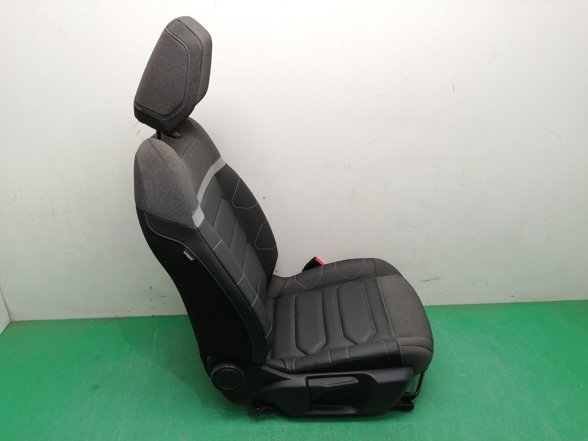 ASIENTO DELANTERO DERECHO