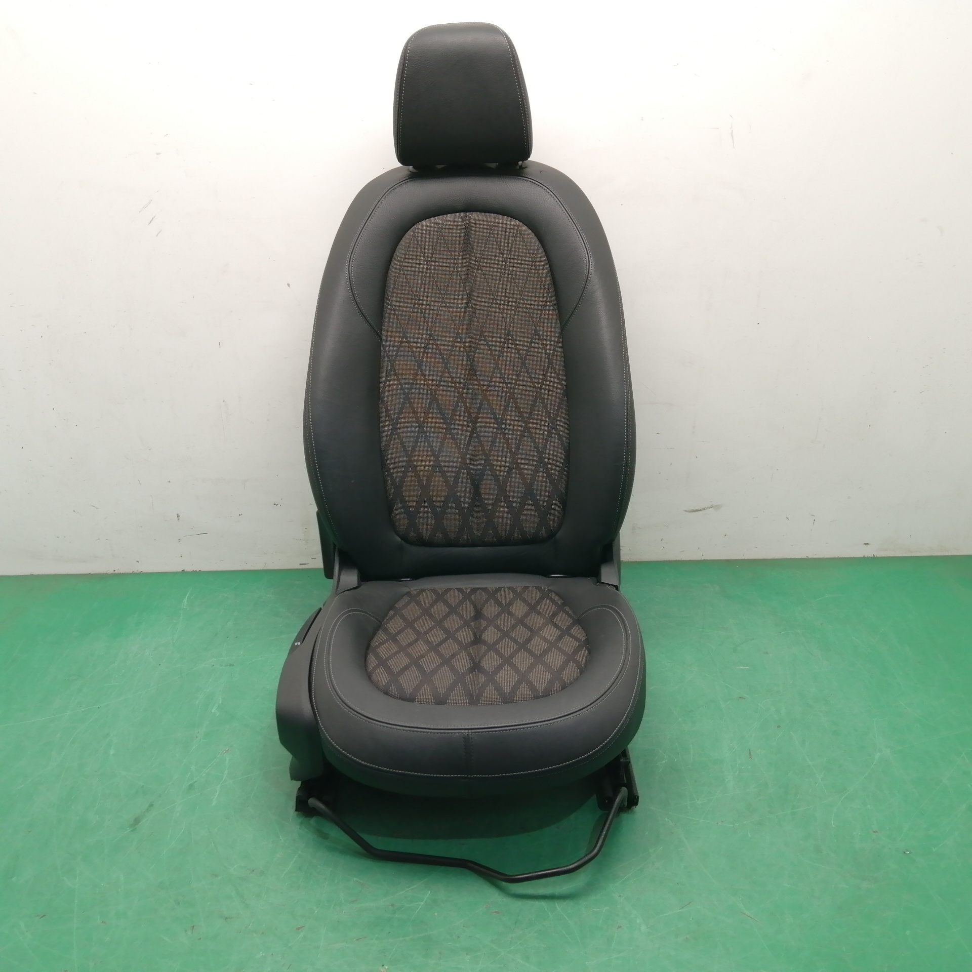 ASIENTO DELANTERO DERECHO