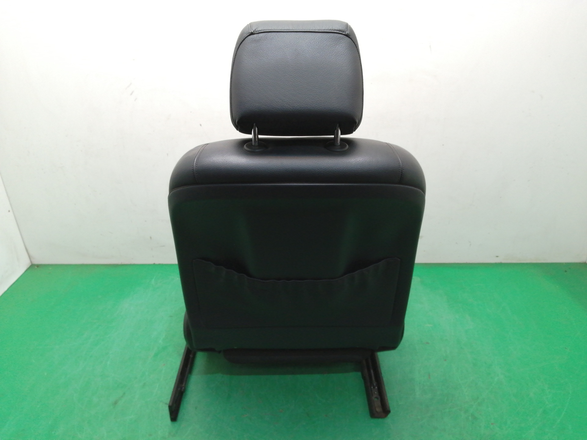 ASIENTO DELANTERO IZQUIERDO