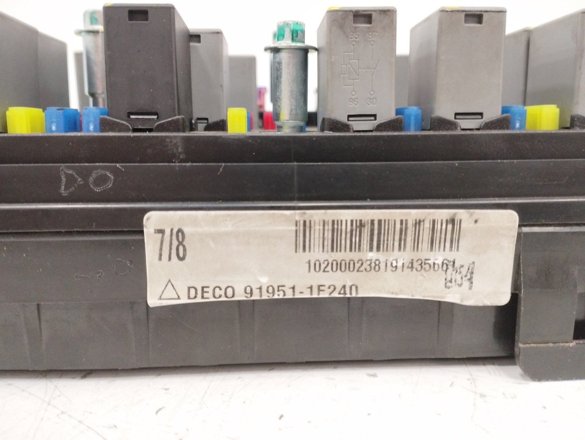CAJA RELES / FUSIBLES