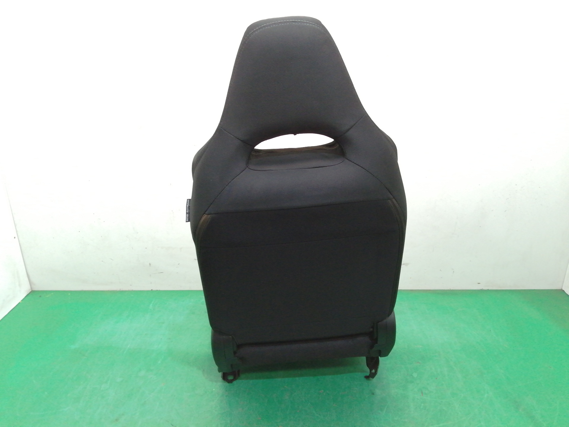 ASIENTO DELANTERO IZQUIERDO