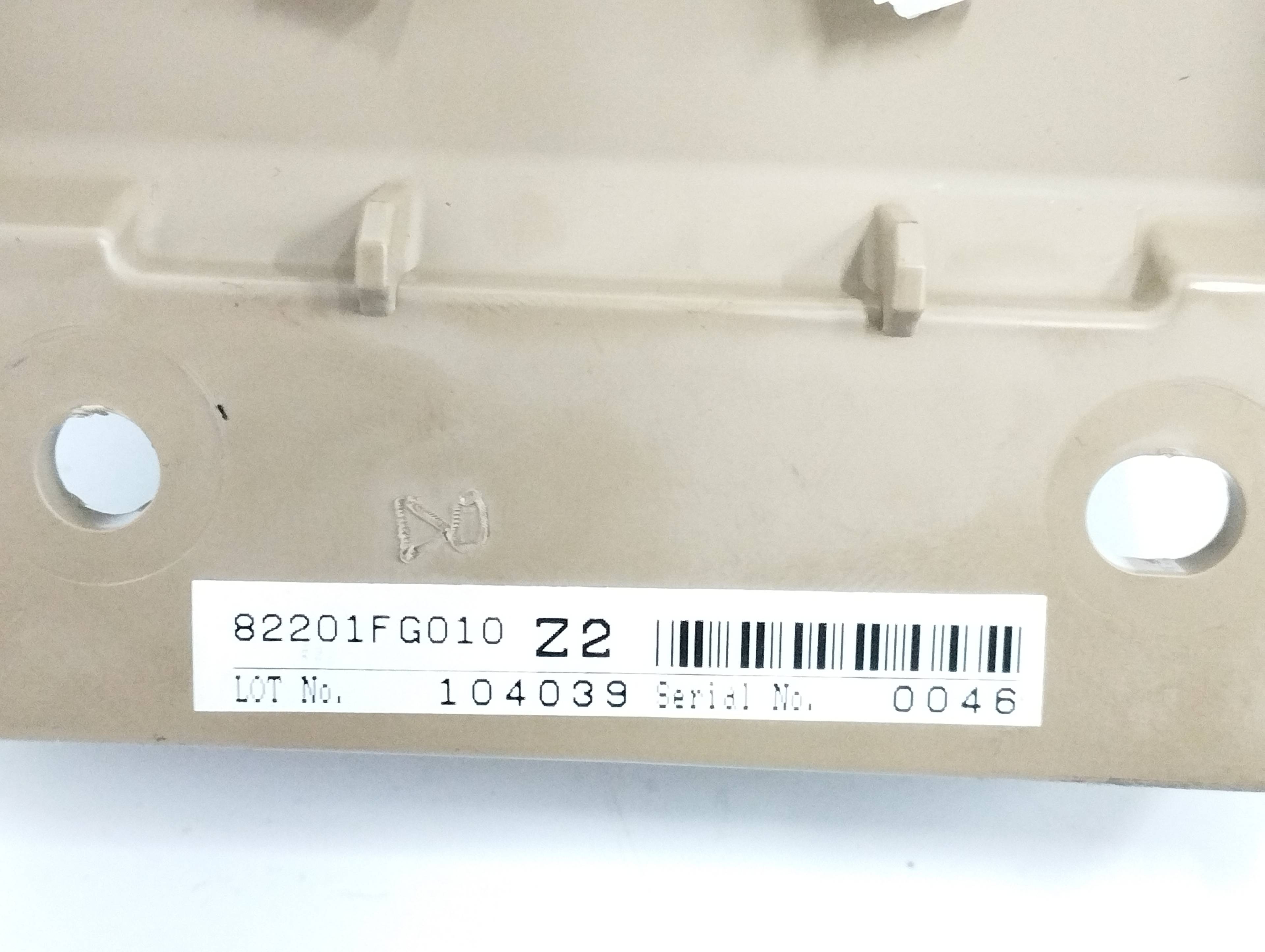 CAJA RELES / FUSIBLES