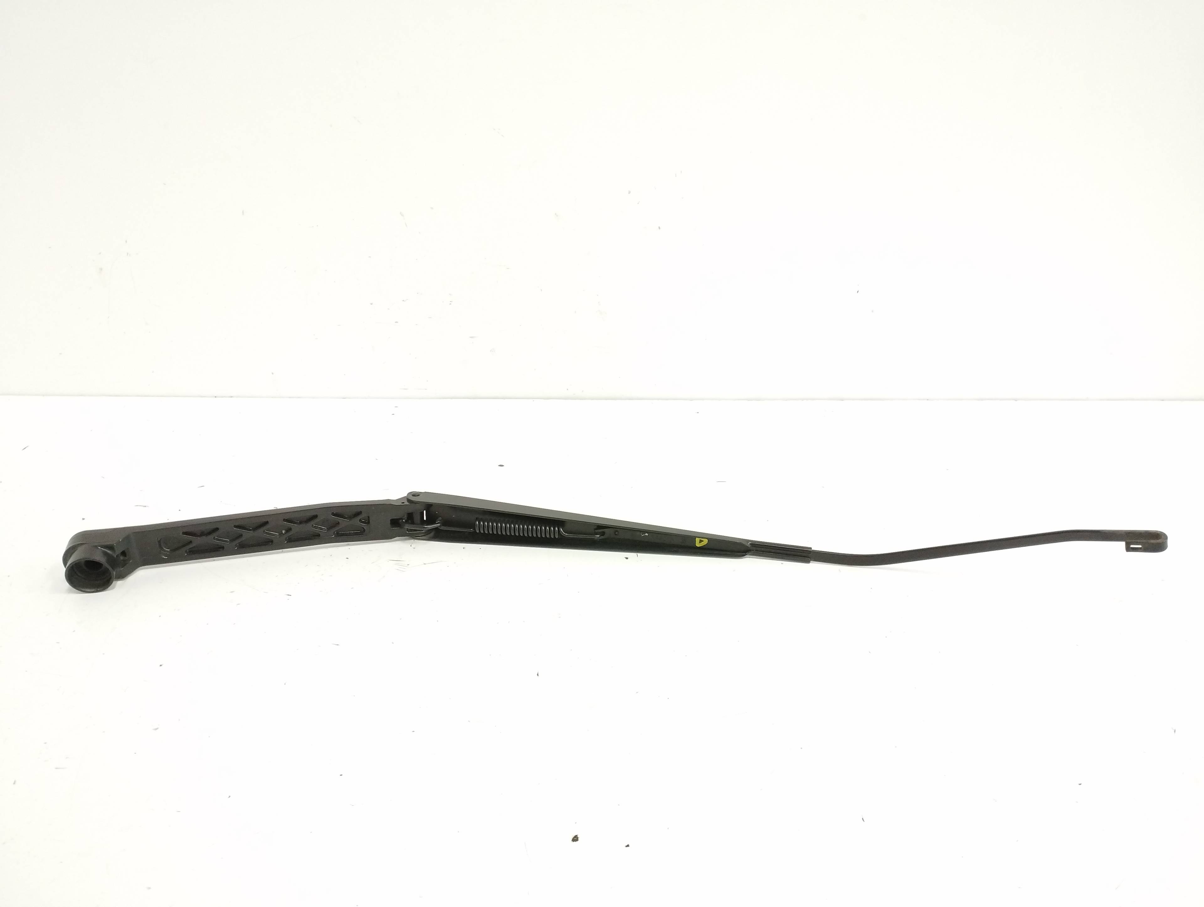 BRAZO LIMPIA DELANTERO DERECHO