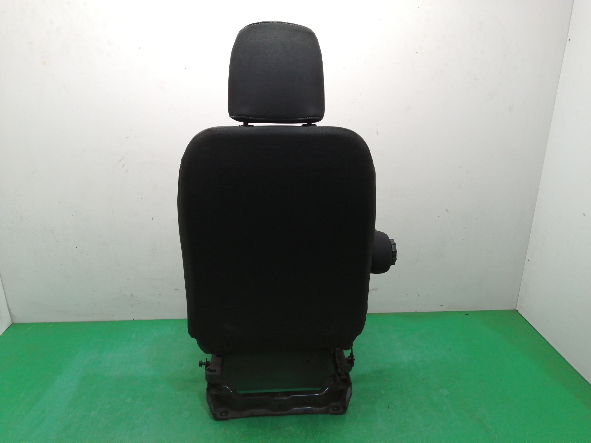 ASIENTO DELANTERO IZQUIERDO