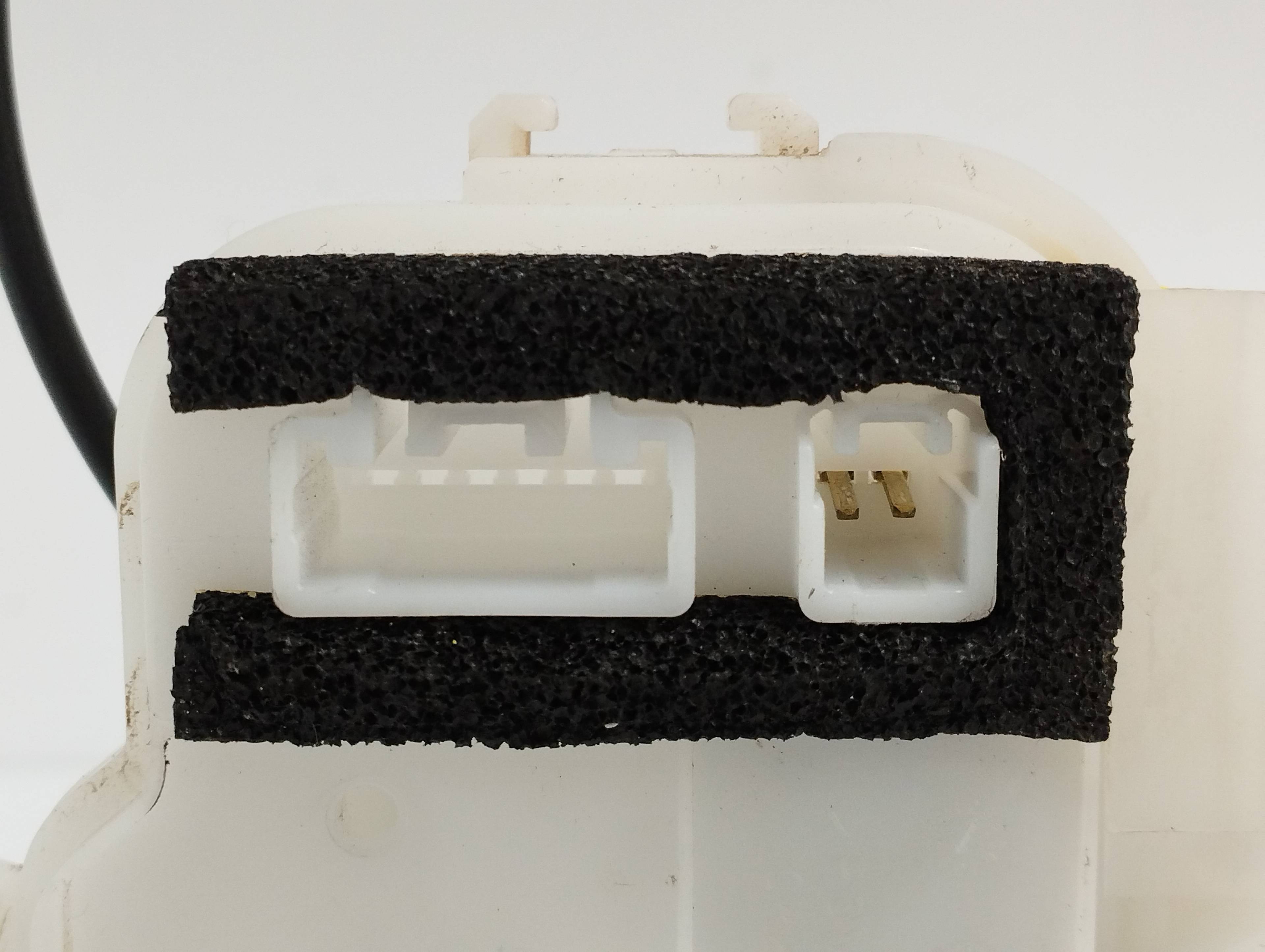 CERRADURA PUERTA DELANTERA DERECHA
