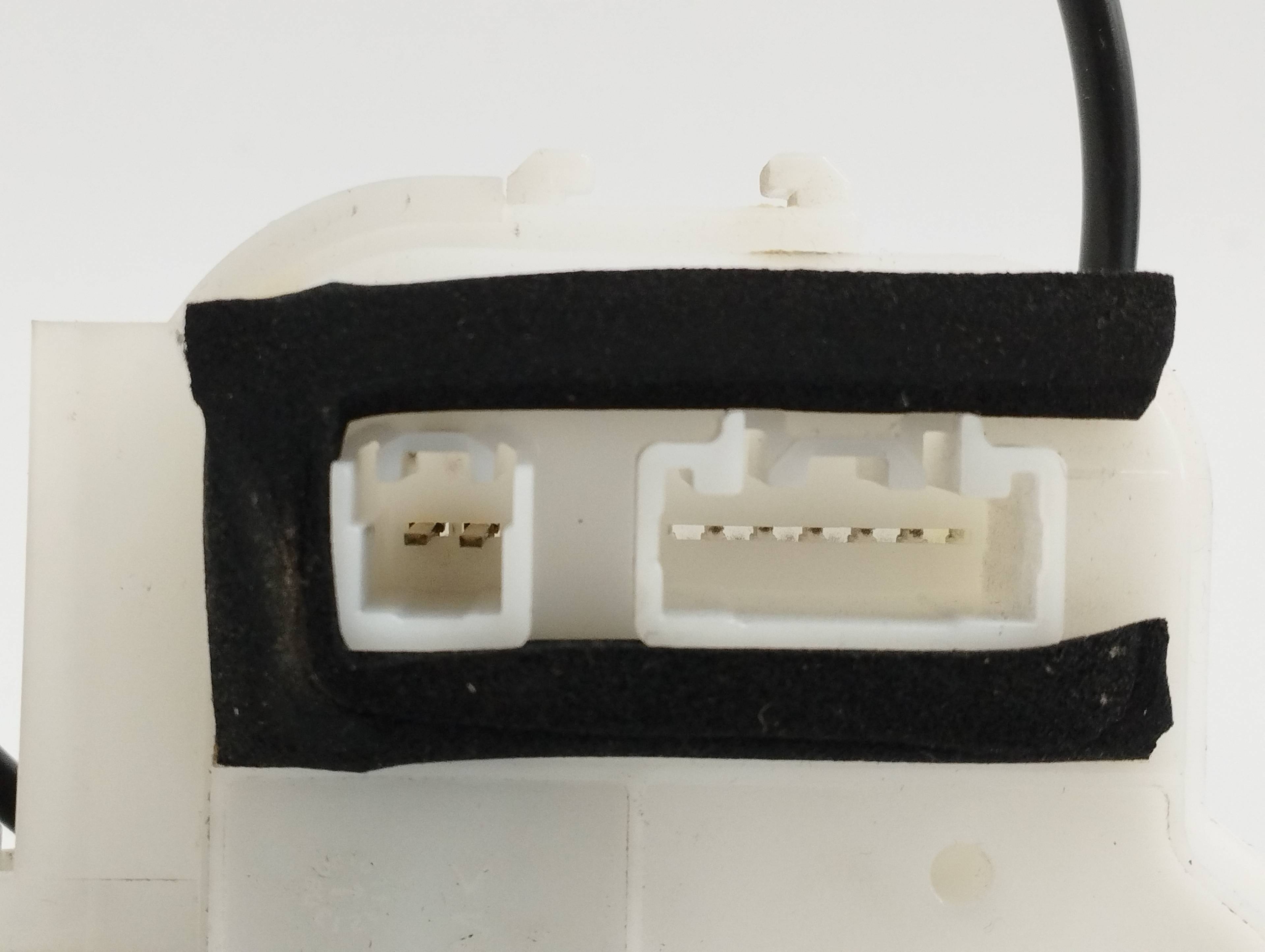 CERRADURA PUERTA DELANTERA IZQUIERDA 
