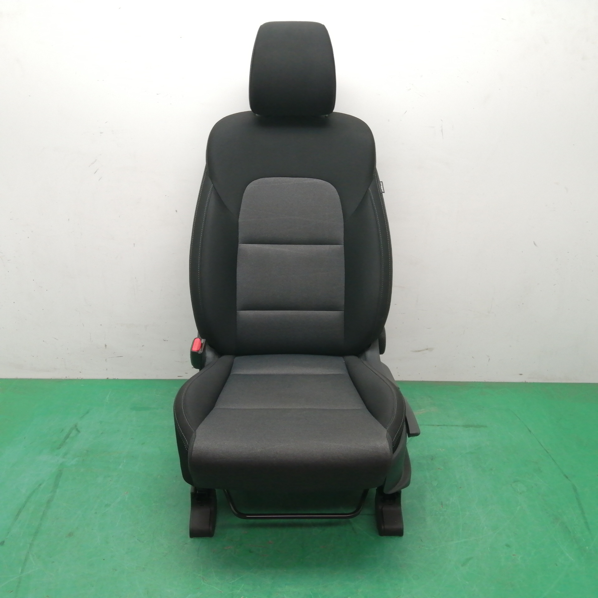 ASIENTO DELANTERO IZQUIERDO