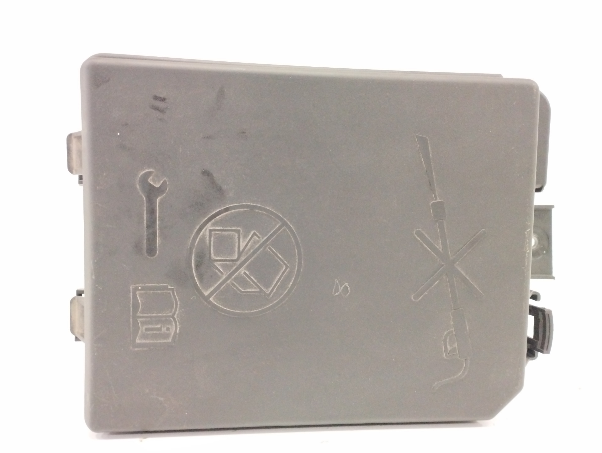 CAJA RELES / FUSIBLES