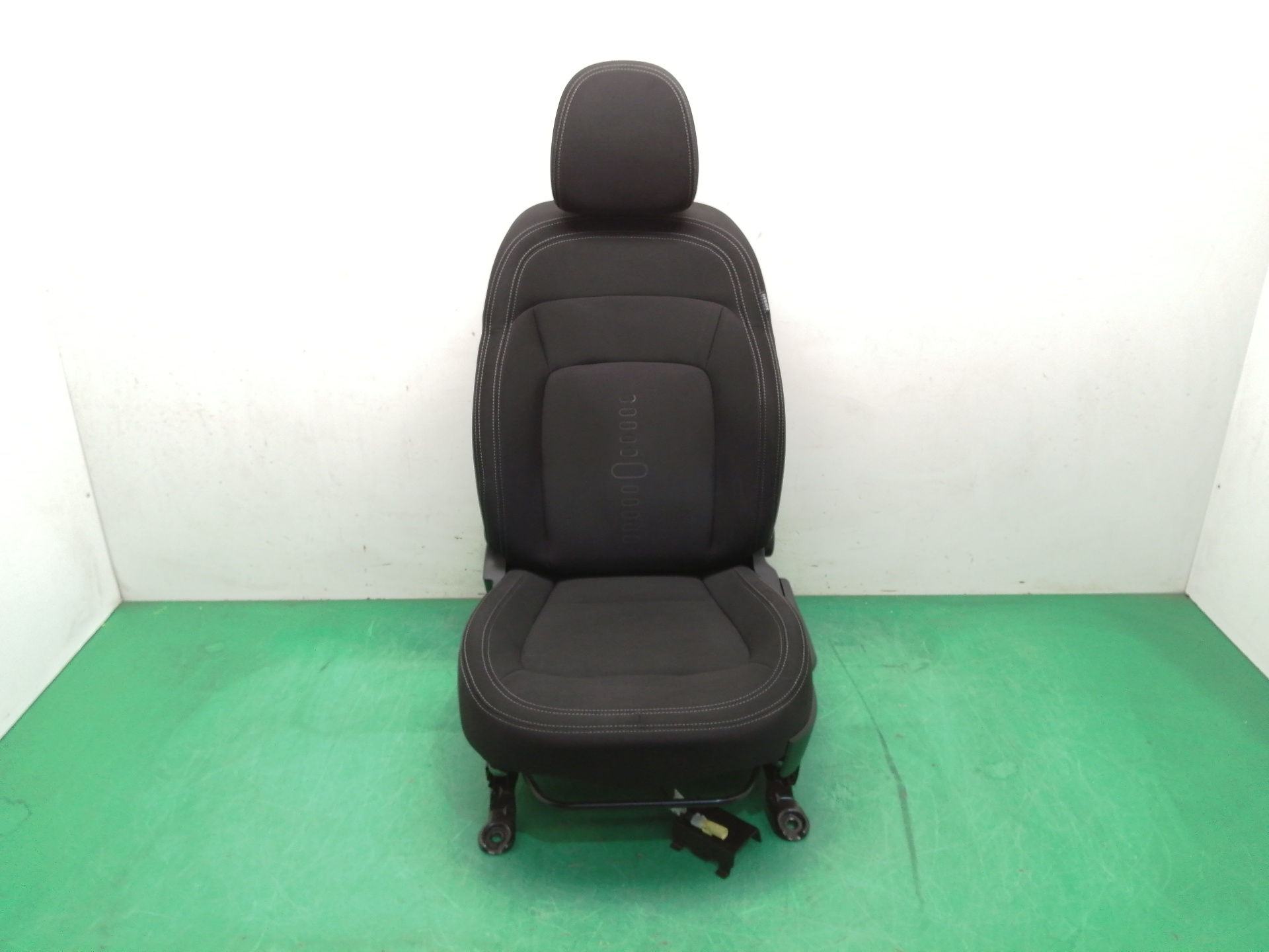 ASIENTO DELANTERO IZQUIERDO