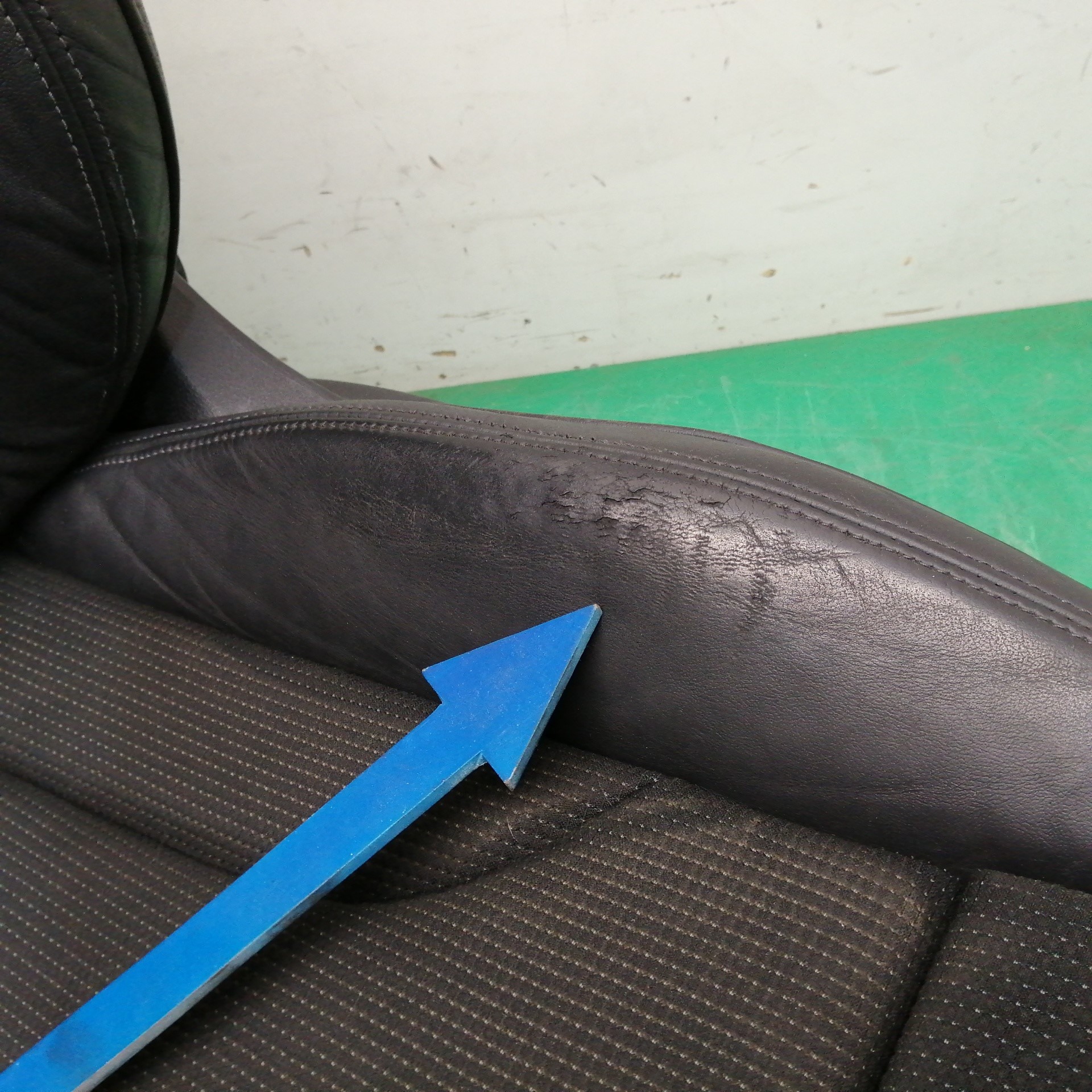 ASIENTO DELANTERO IZQUIERDO