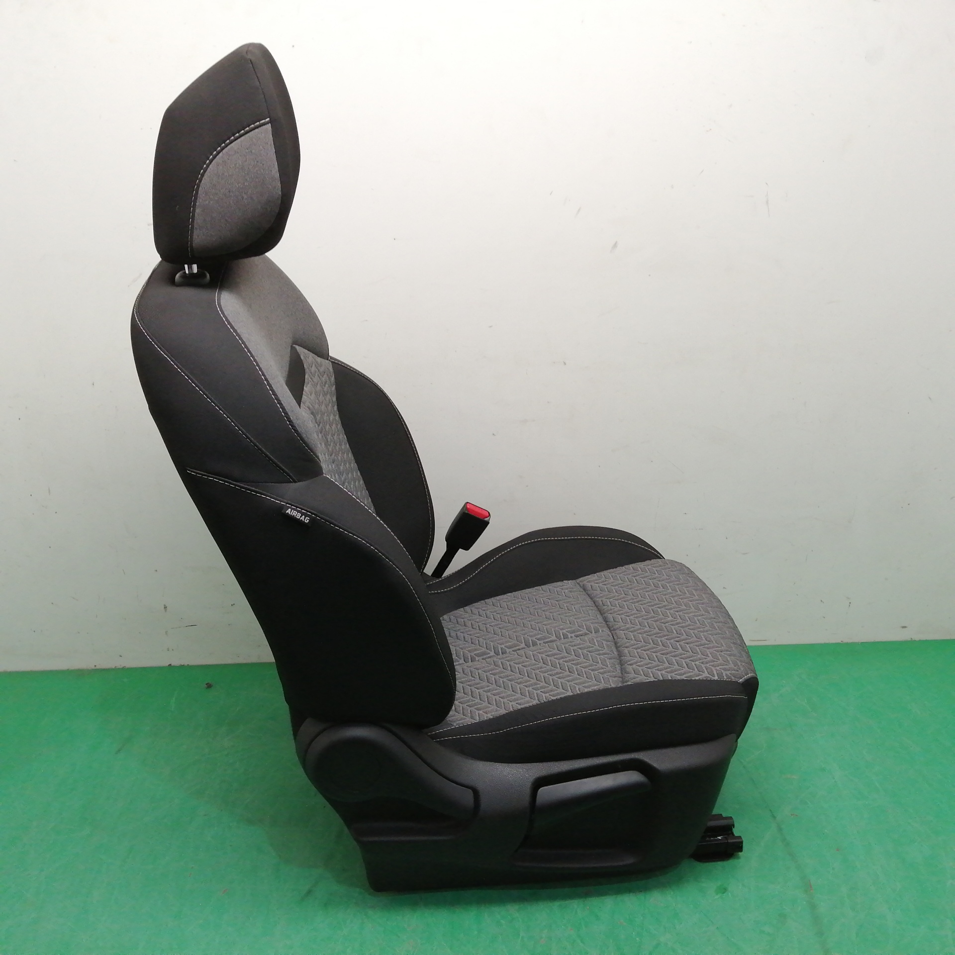 ASIENTO DELANTERO DERECHO