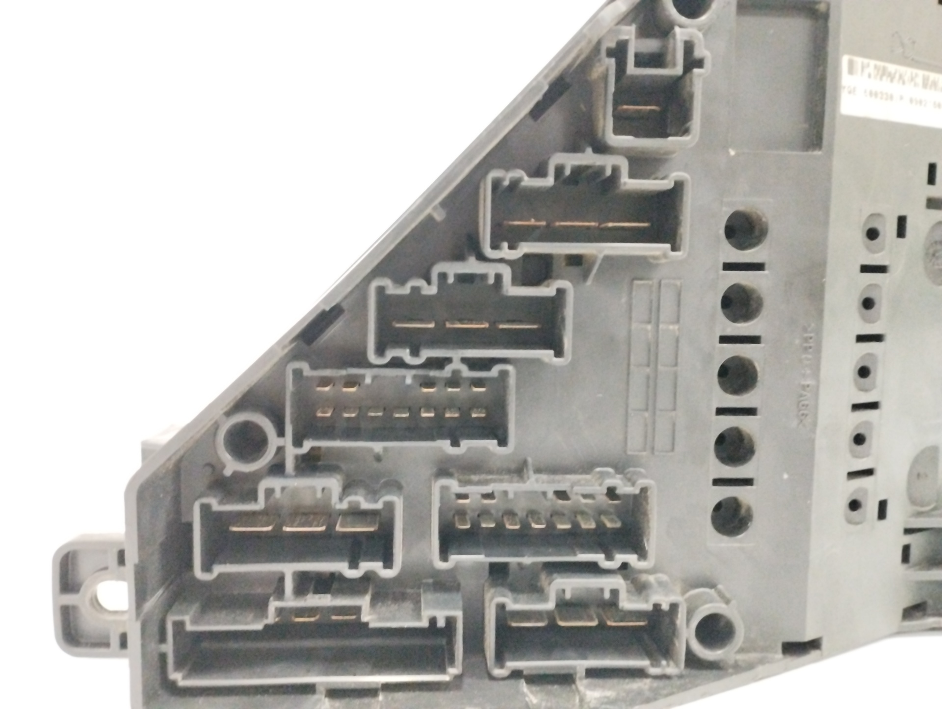 CAJA RELES / FUSIBLES