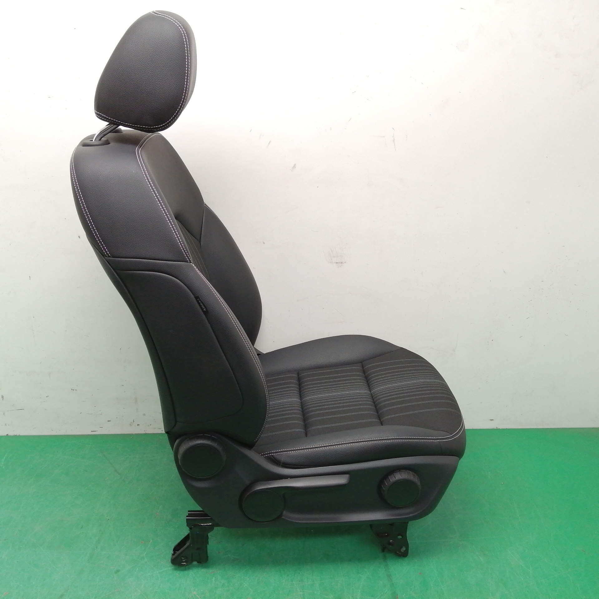 ASIENTO DELANTERO DERECHO