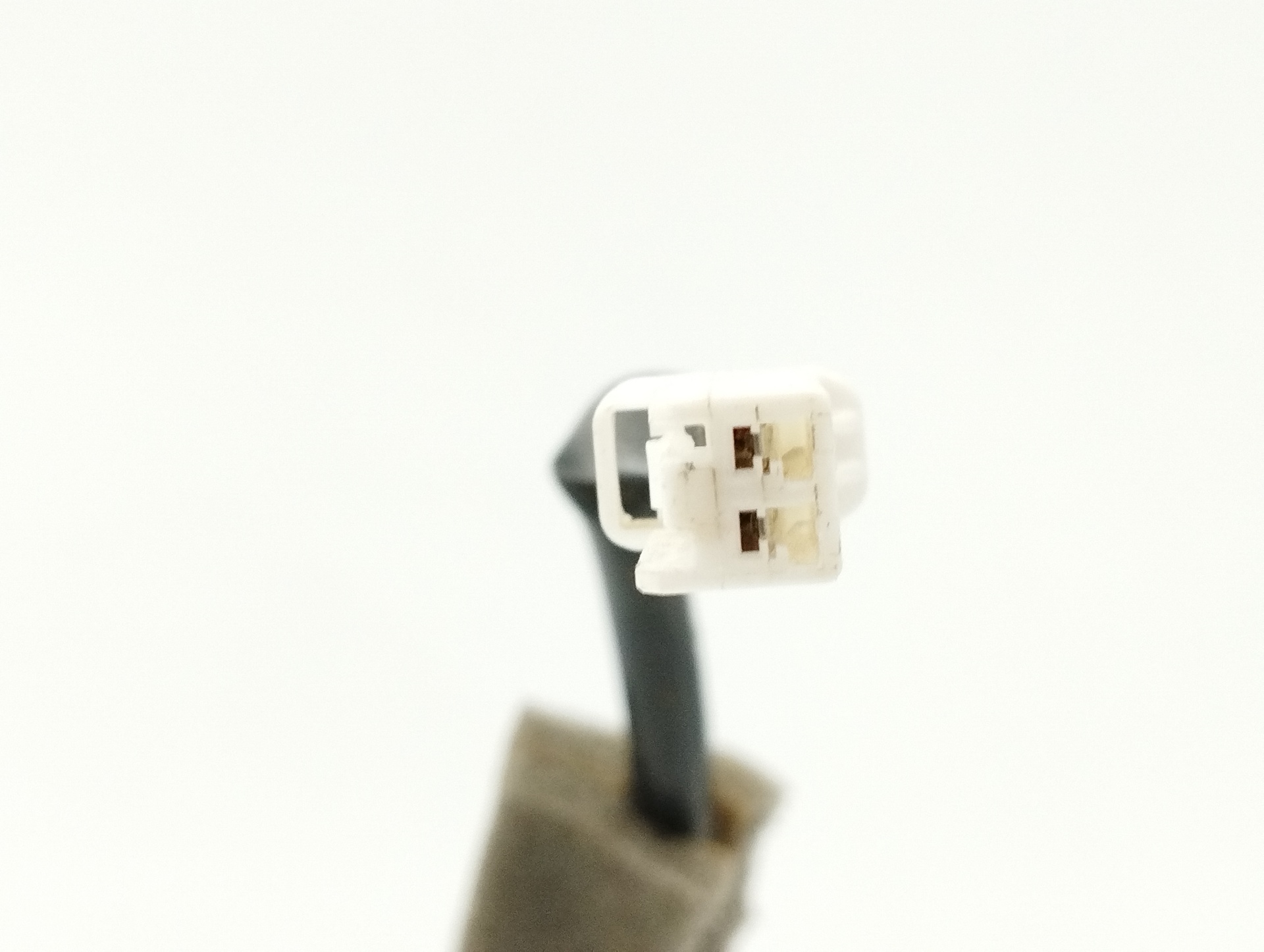 CERRADURA PUERTA TRASERA DERECHA 