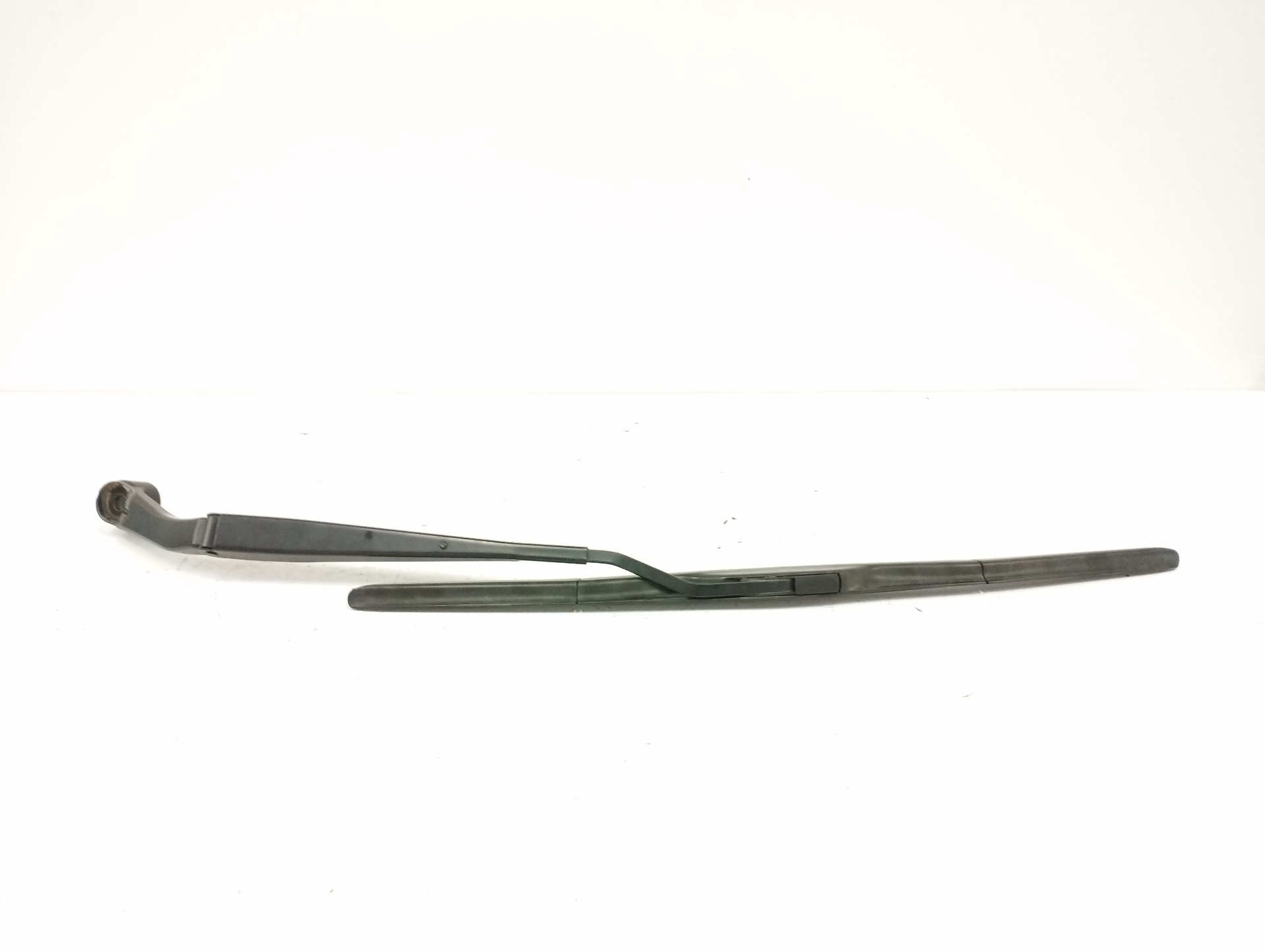 BRAZO LIMPIA DELANTERO IZQUIERDO