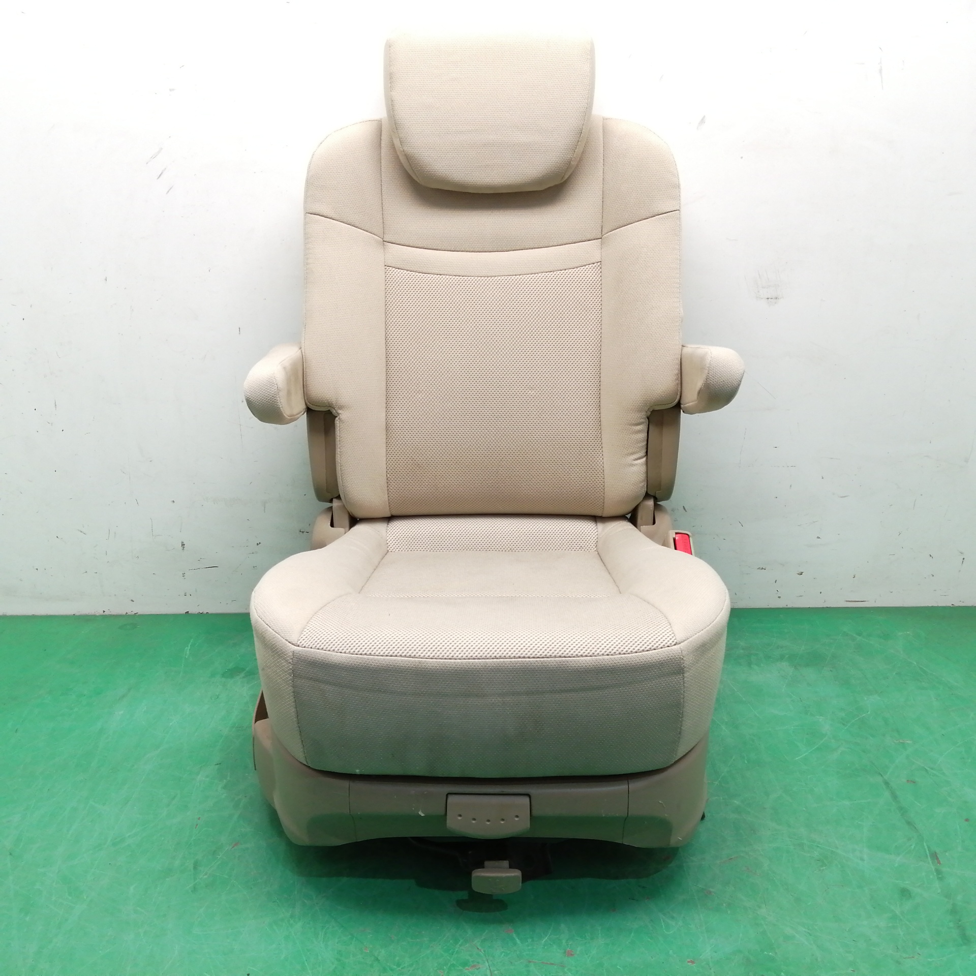 # ASIENTOS DELANTEROS AUTO PAREJA