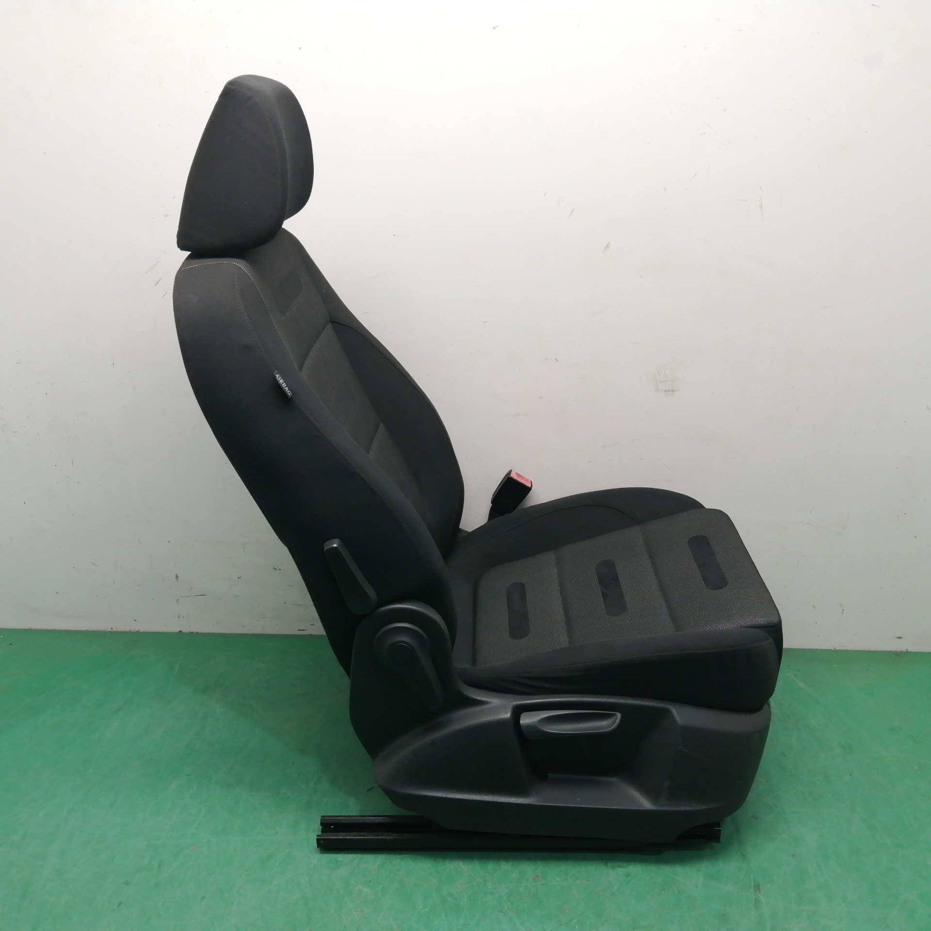 ASIENTO DELANTERO DERECHO