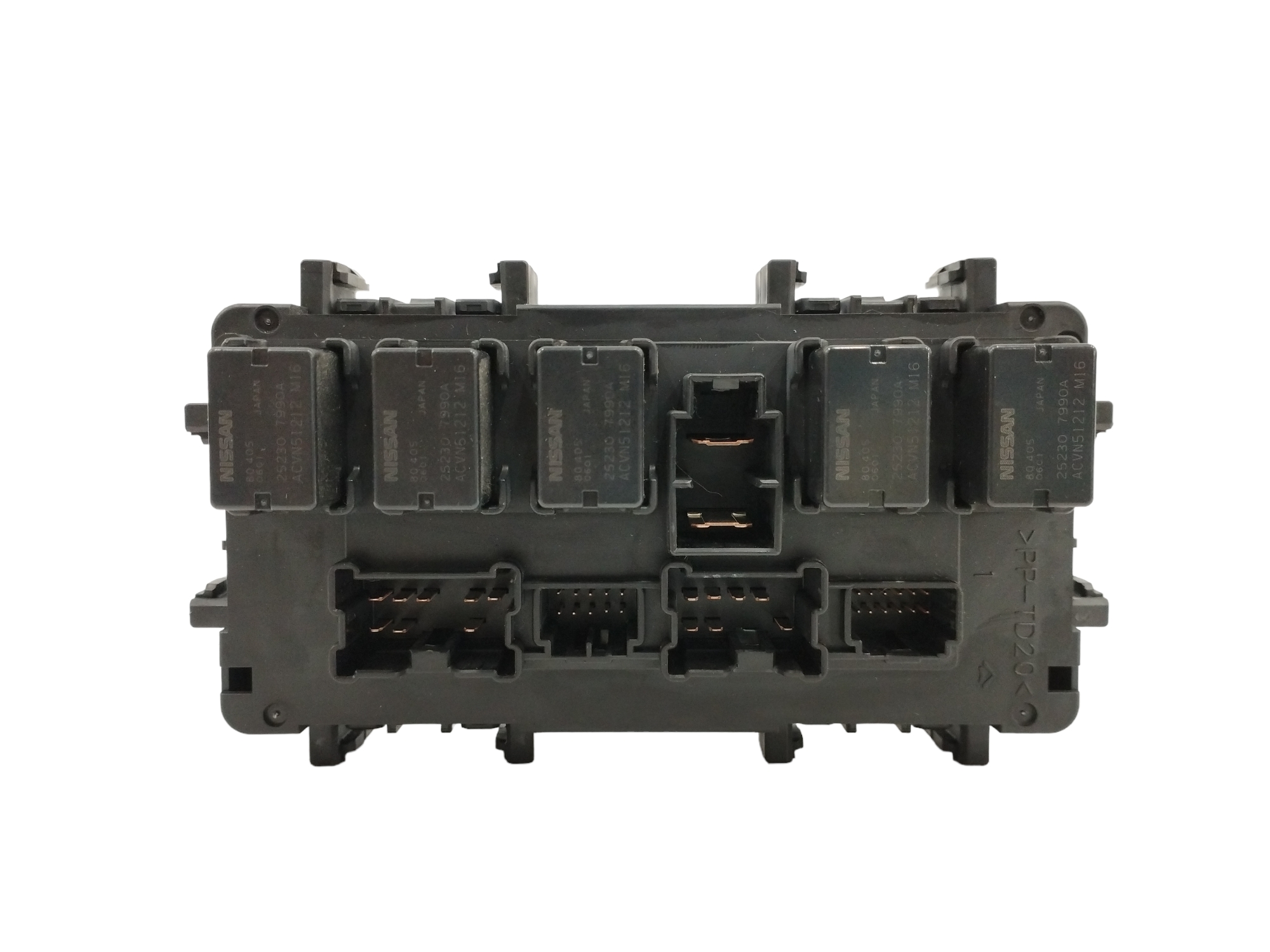 CAJA RELES / FUSIBLES