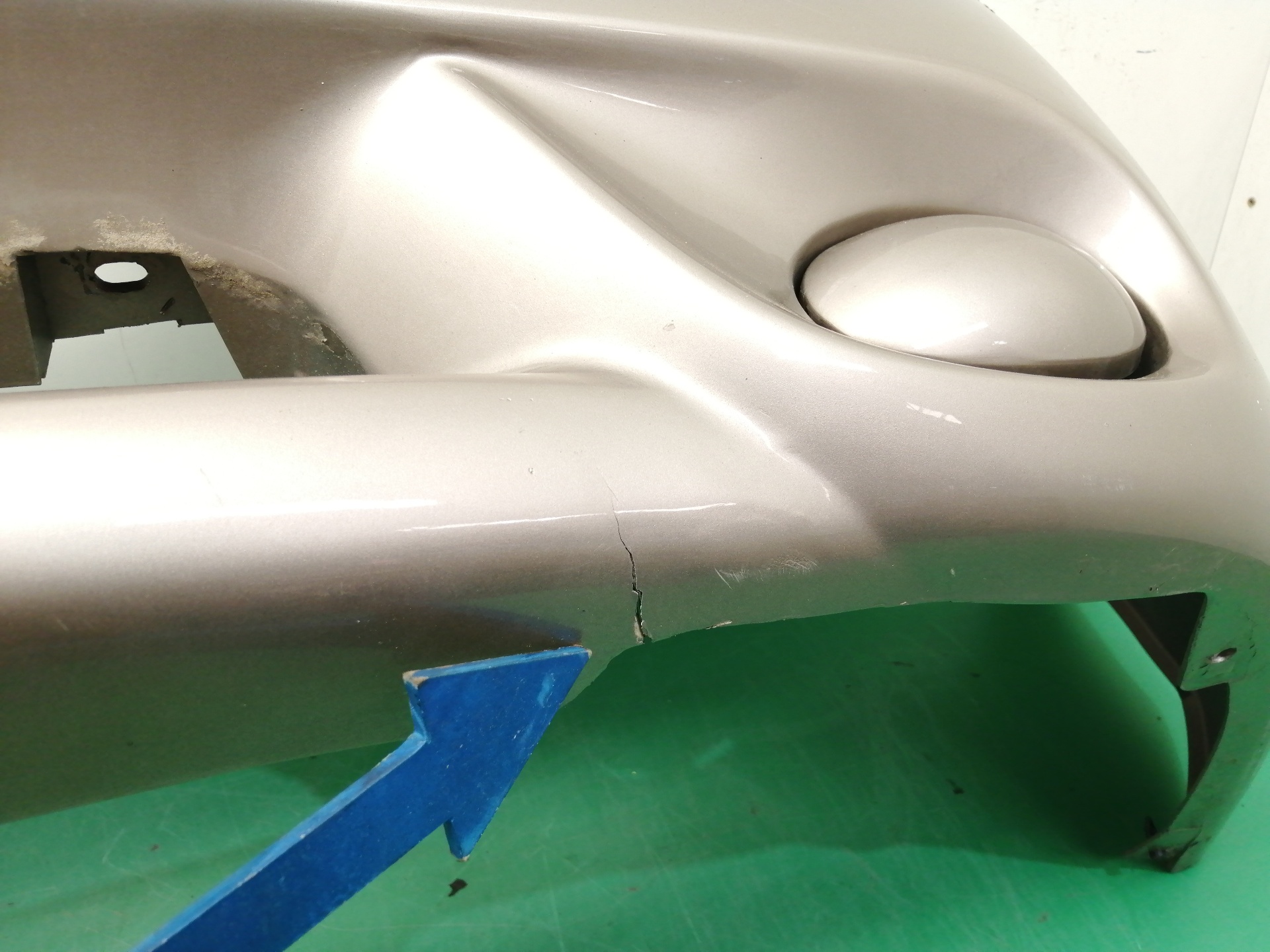 PARAGOLPES DELANTERO