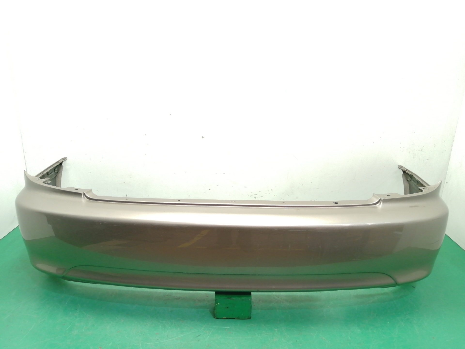 PARAGOLPES TRASERO