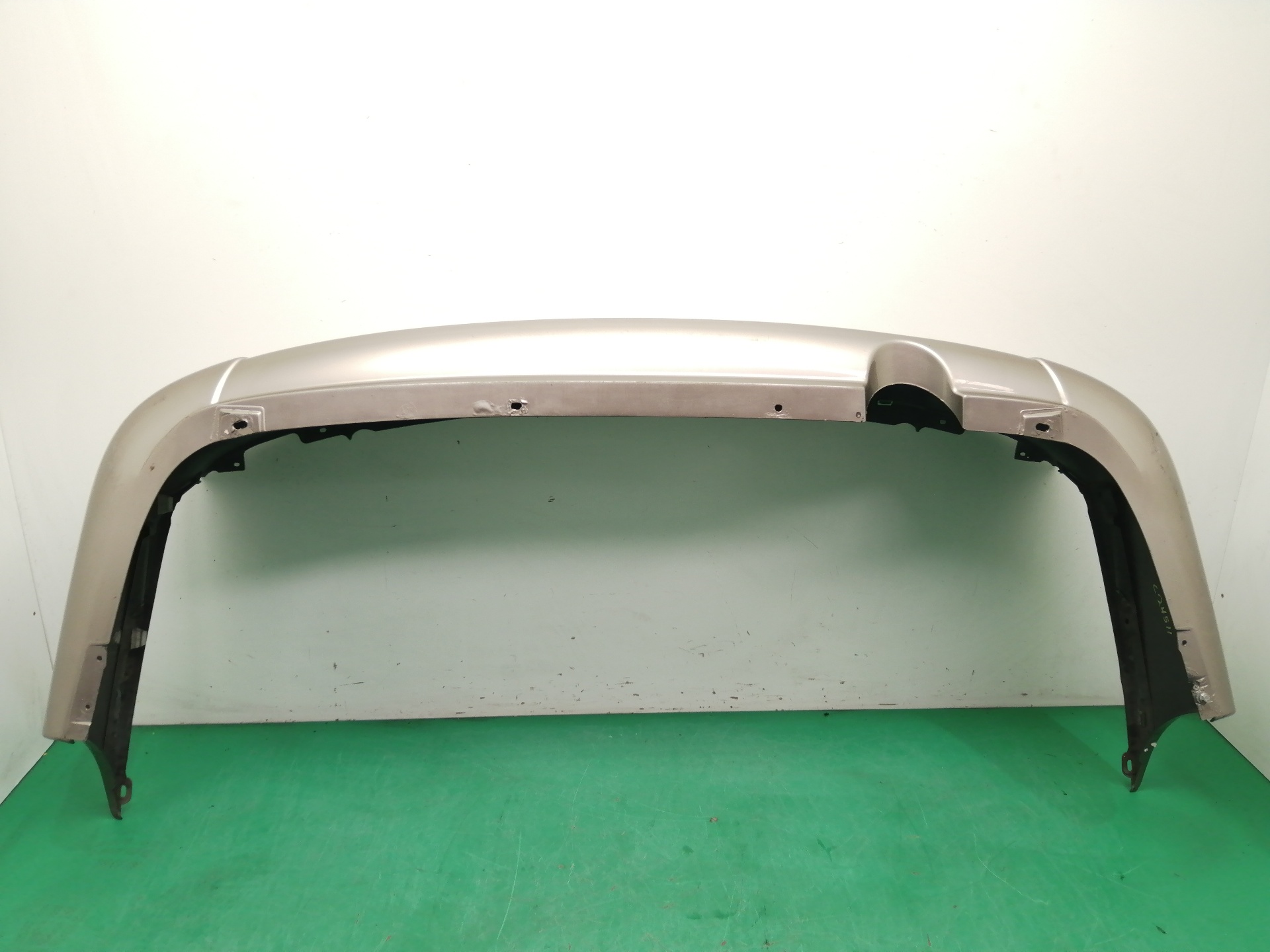 PARAGOLPES TRASERO