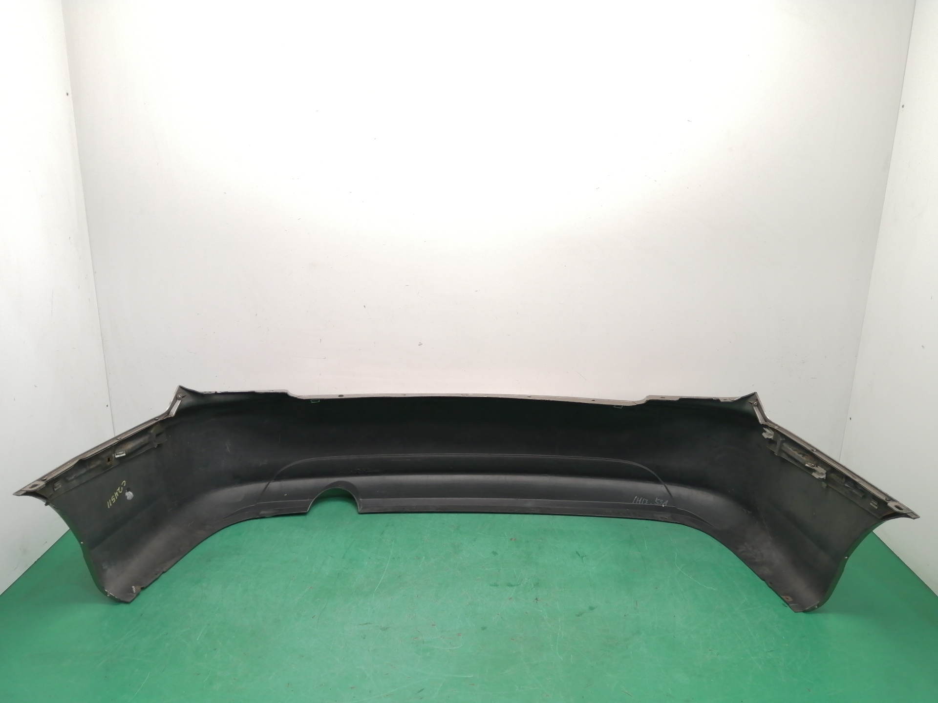 PARAGOLPES TRASERO