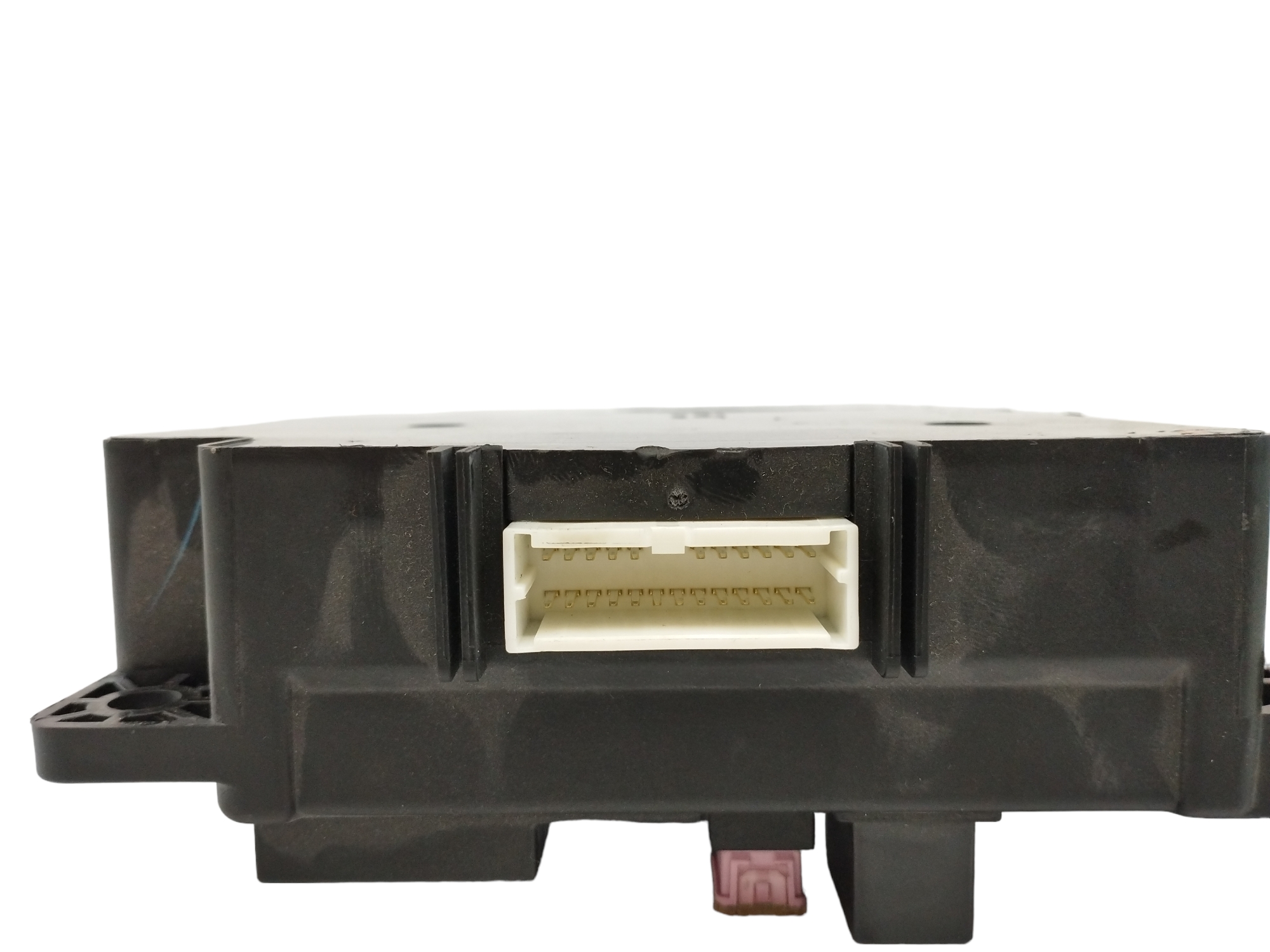 CAJA RELES / FUSIBLES