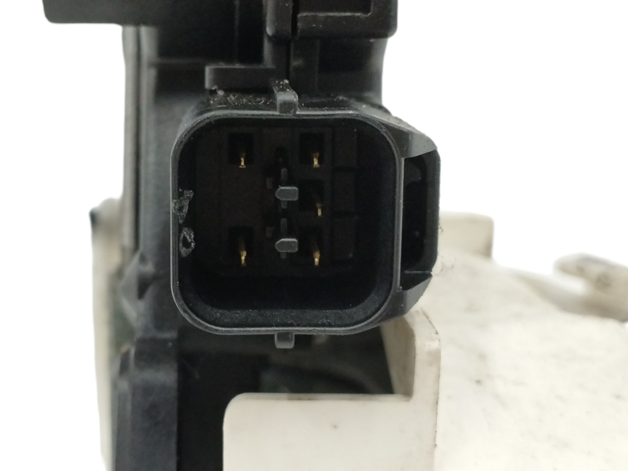 CERRADURA PUERTA DELANTERA IZQUIERDA 