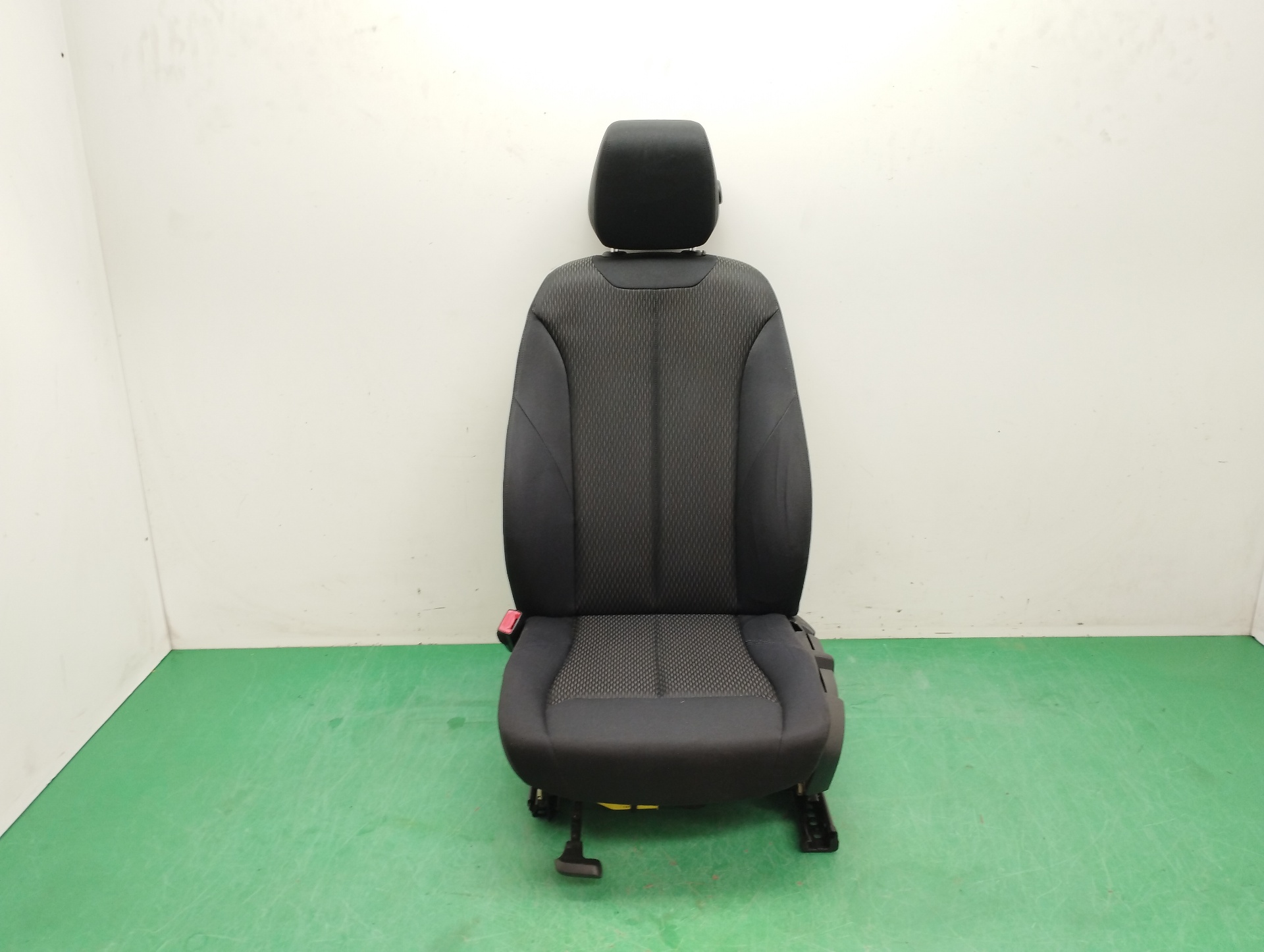 ASIENTO DELANTERO IZQUIERDO