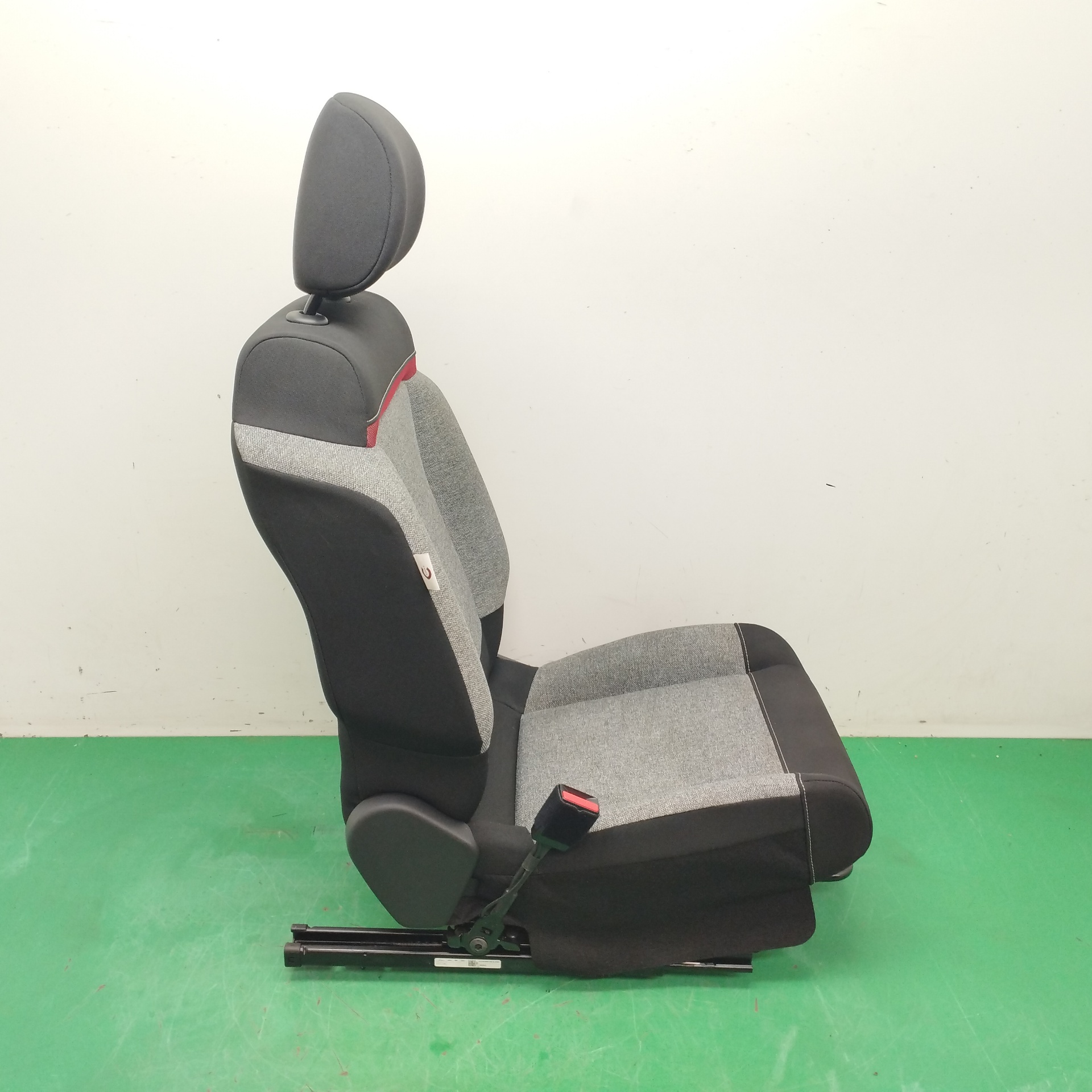 ASIENTO DELANTERO DERECHO