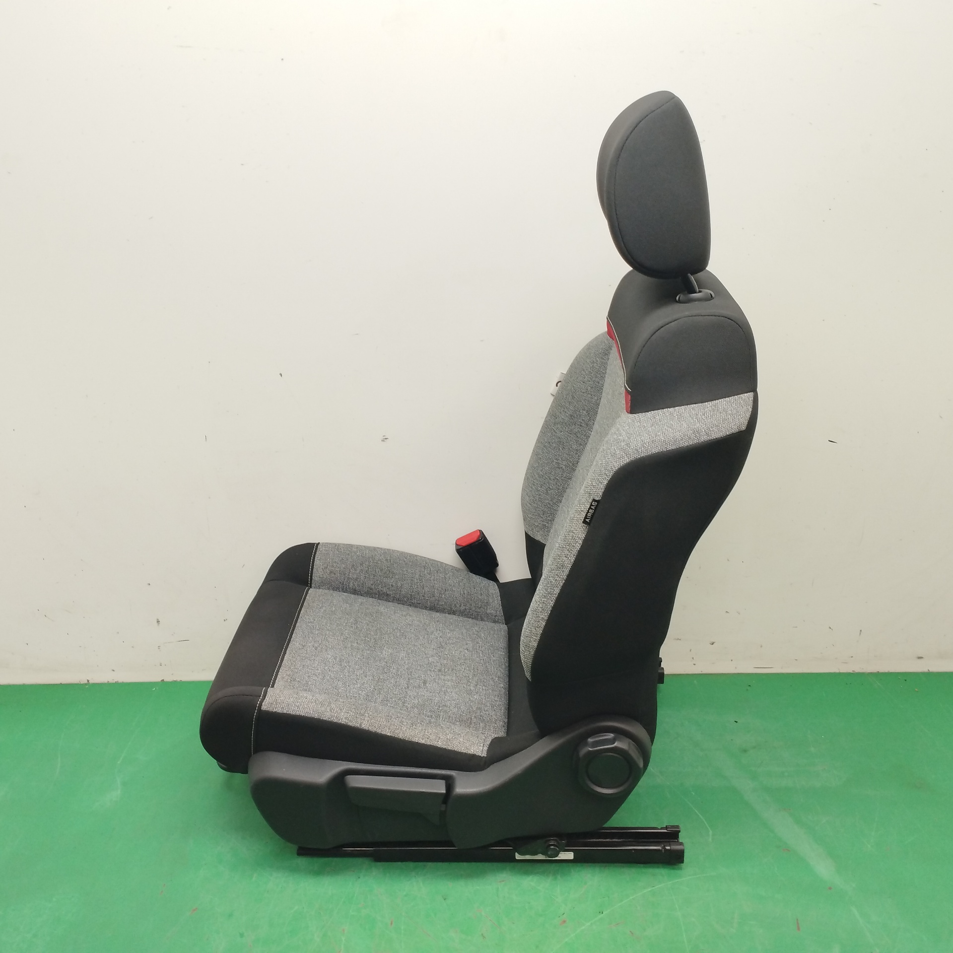 ASIENTO DELANTERO DERECHO