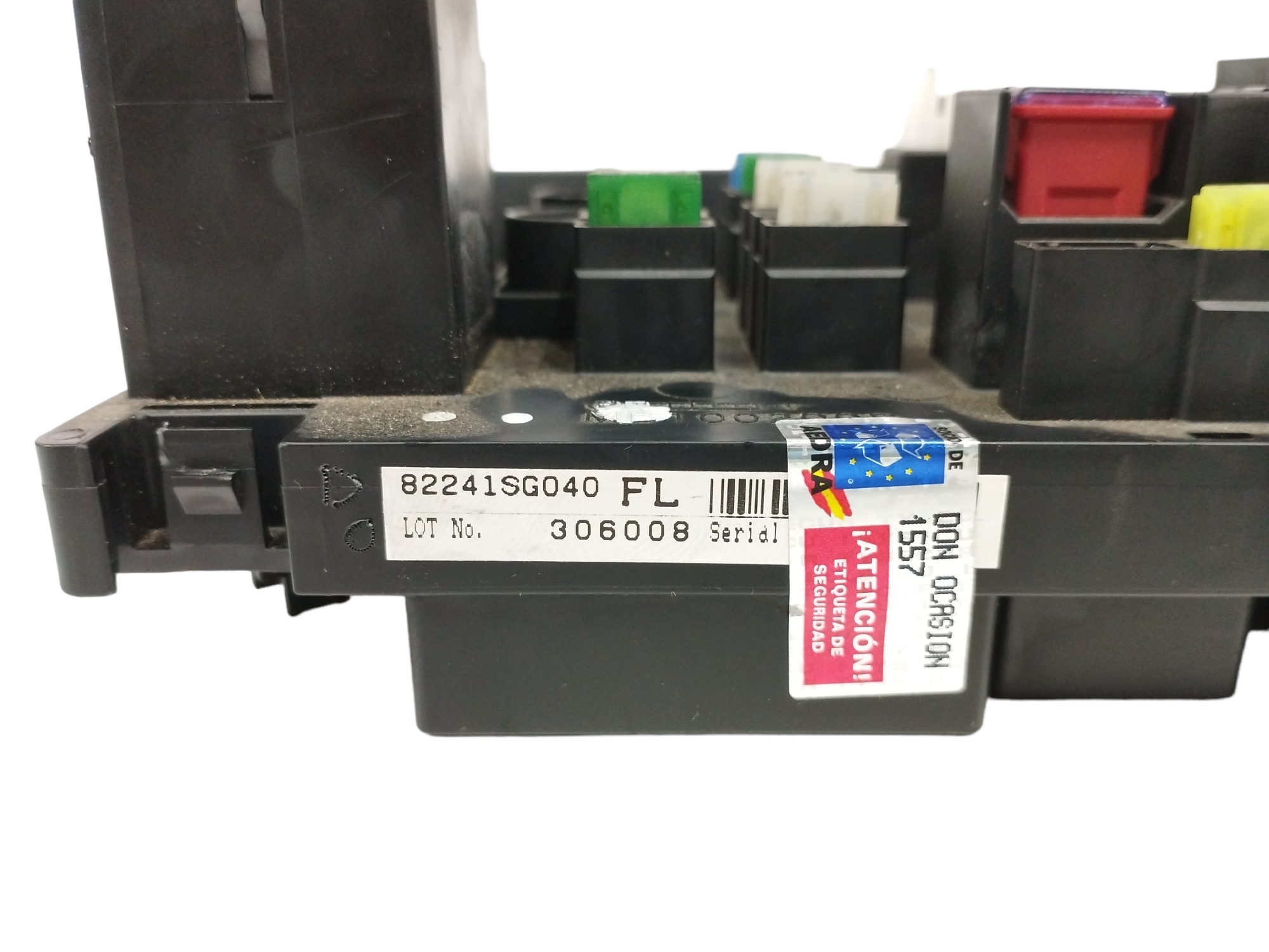 CAJA RELES / FUSIBLES