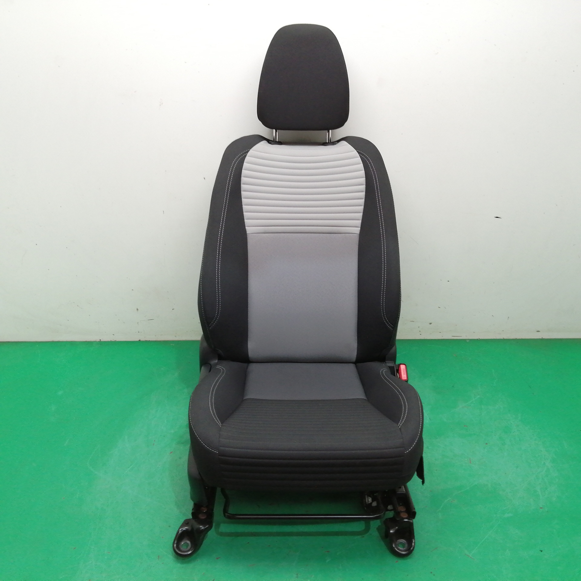 ASIENTO DELANTERO DERECHO