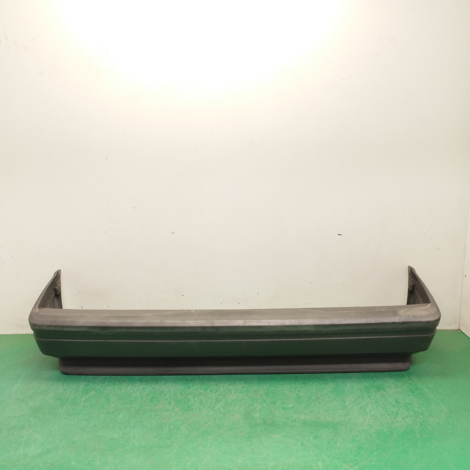 PARAGOLPES TRASERO