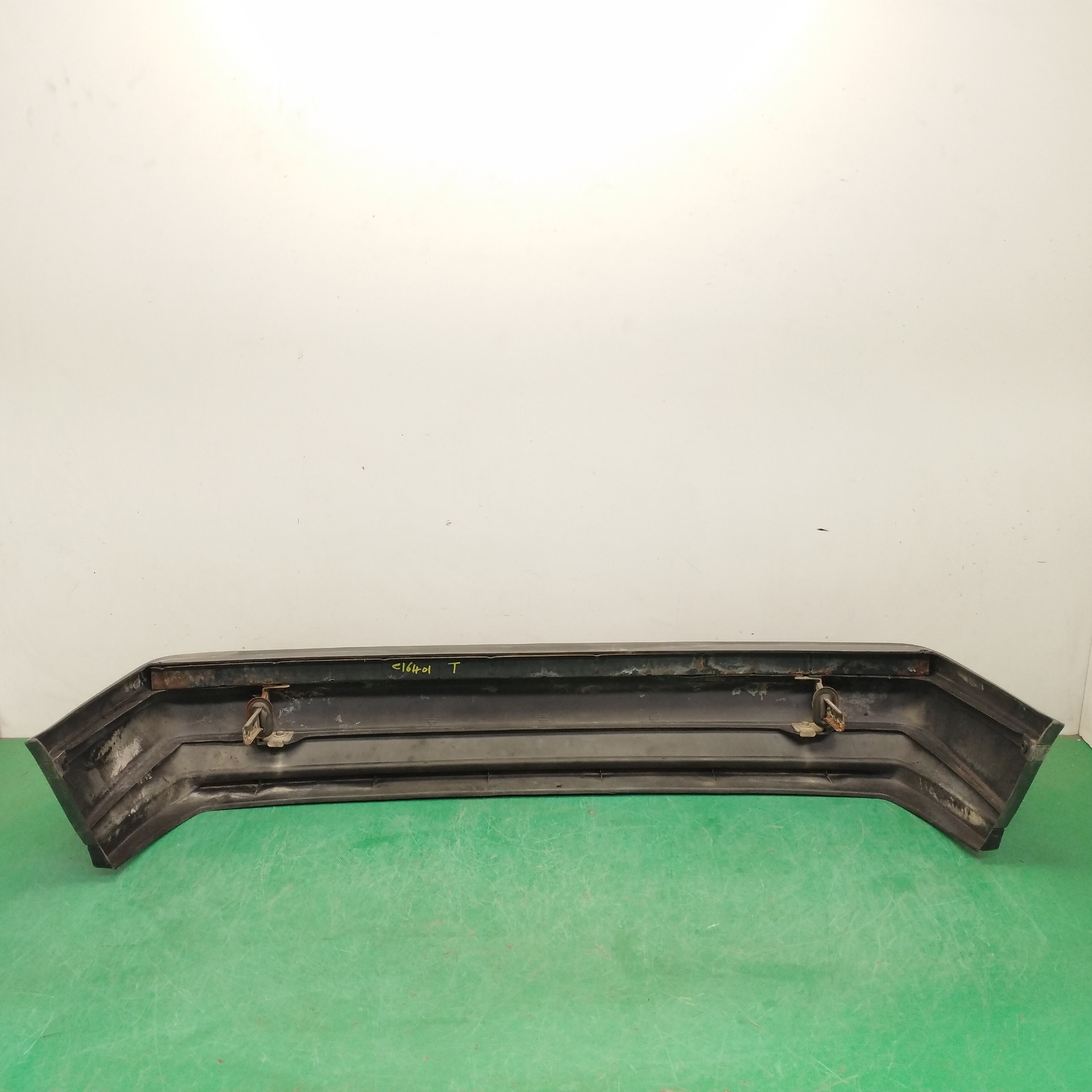 PARAGOLPES TRASERO