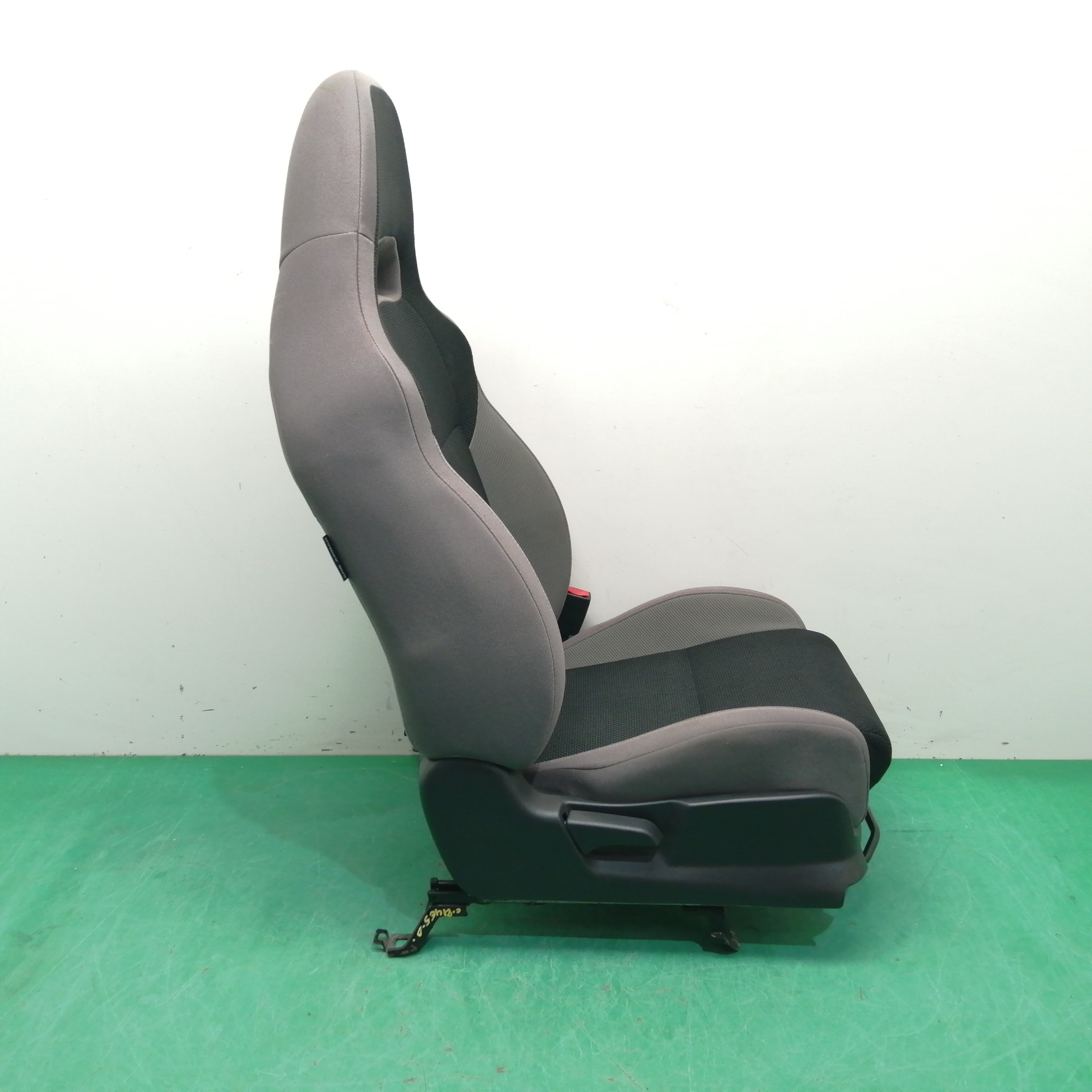 ASIENTO DELANTERO DERECHO