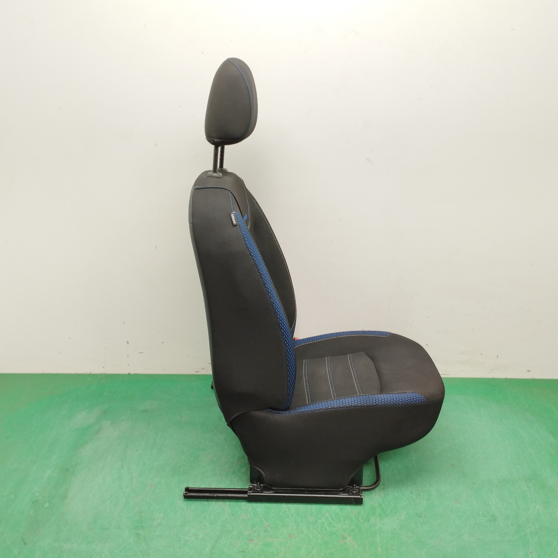 ASIENTO DELANTERO DERECHO