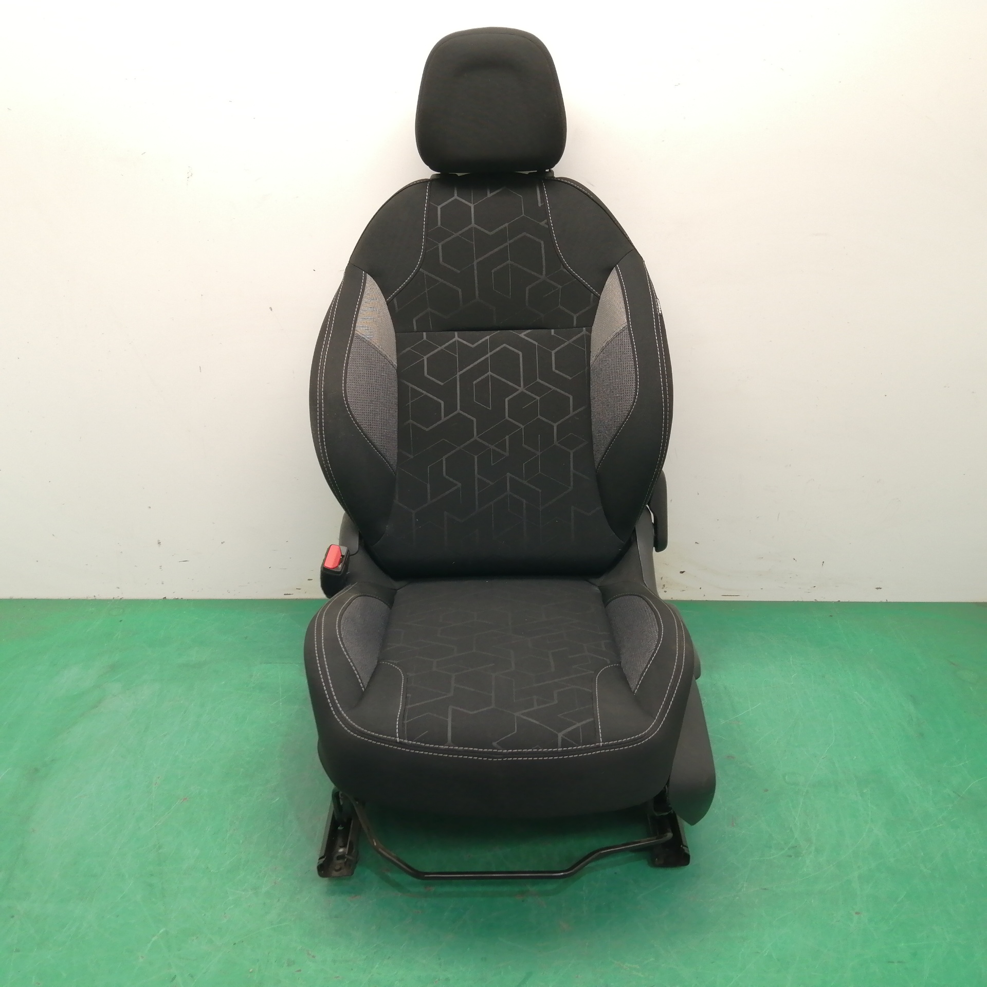 ASIENTO DELANTERO IZQUIERDO