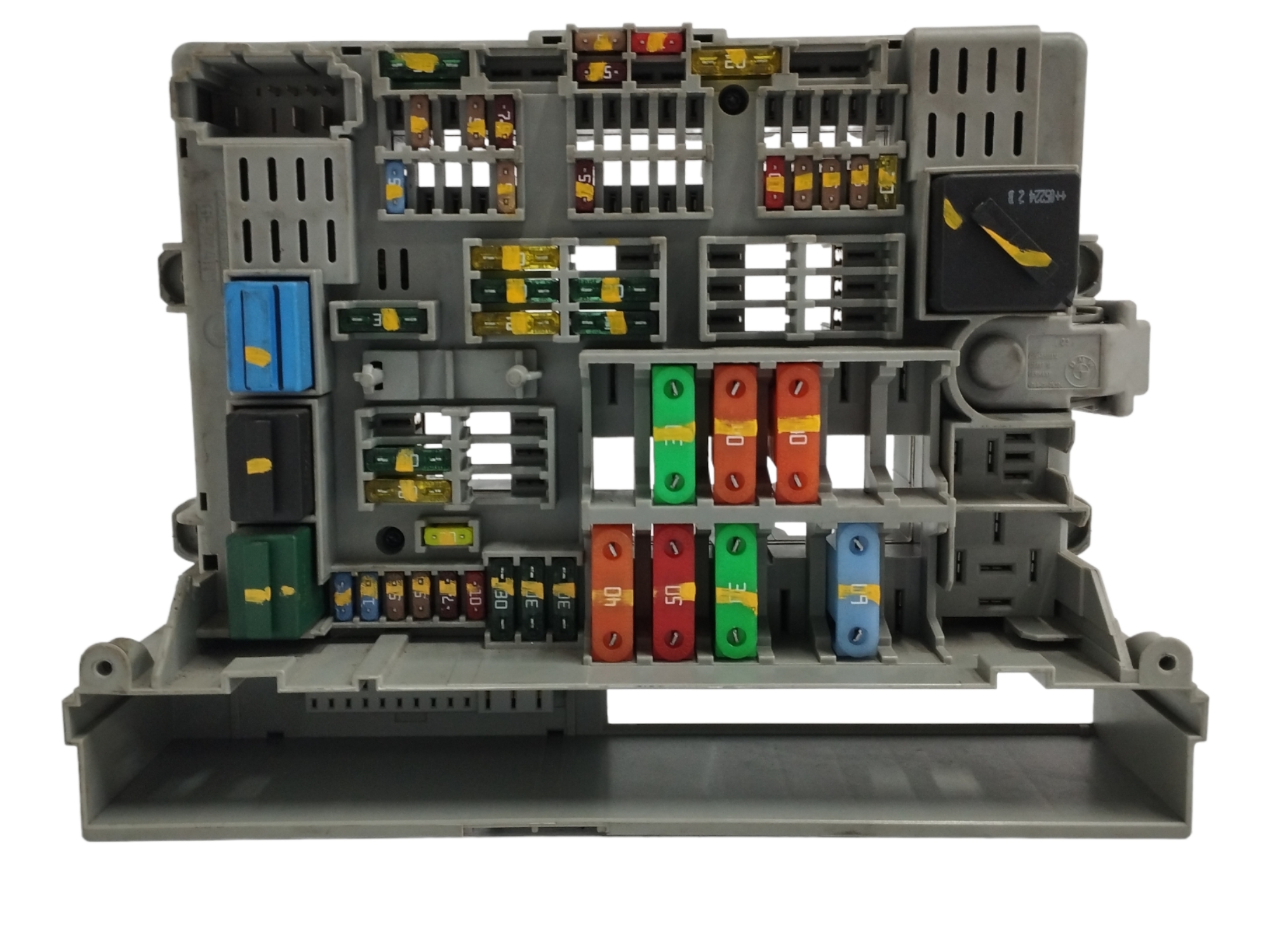 CAJA RELES / FUSIBLES