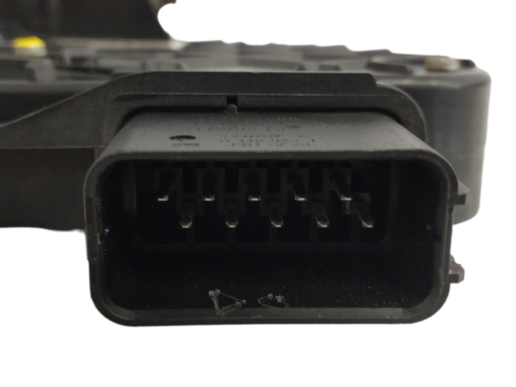 CERRADURA PUERTA DELANTERA IZQUIERDA 