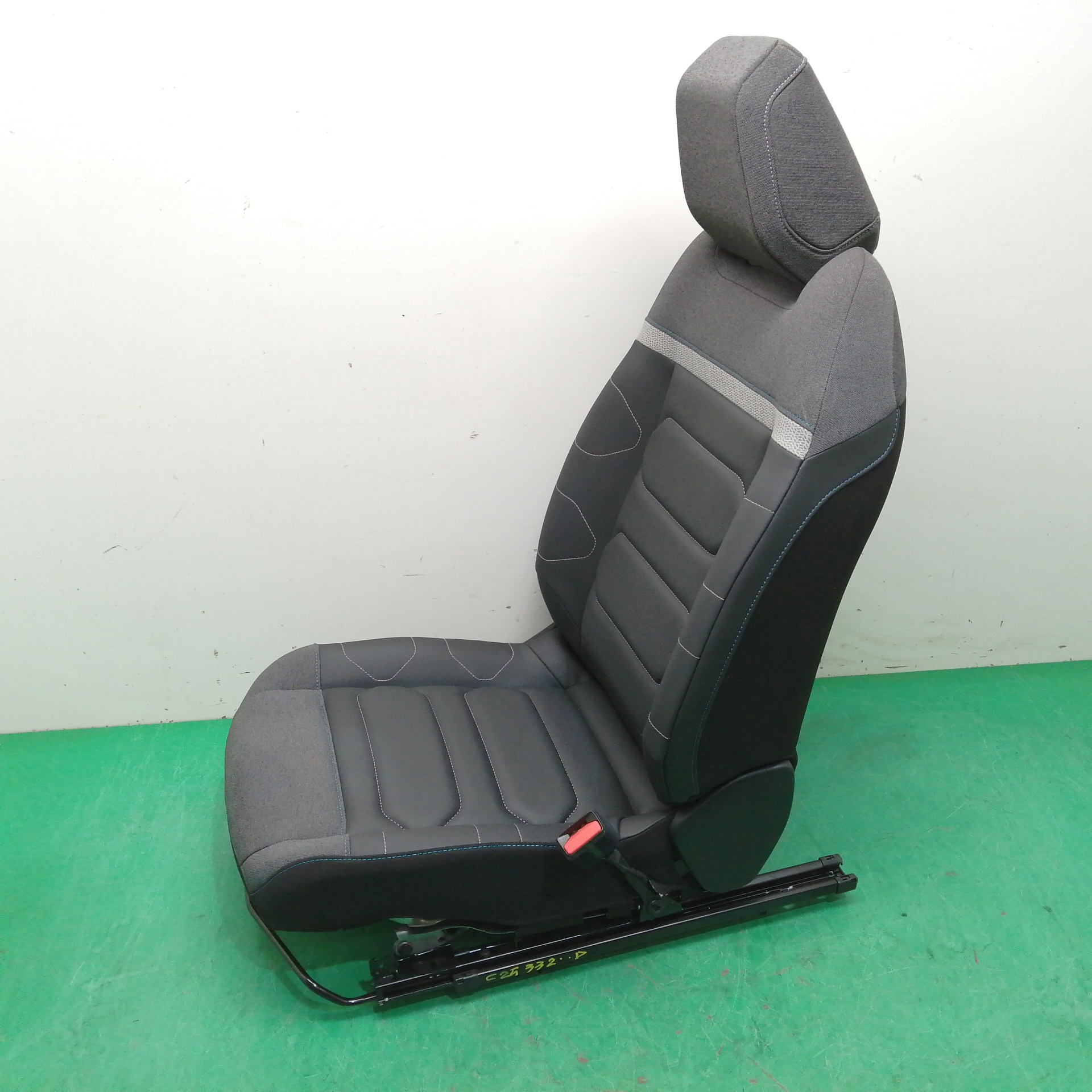 ASIENTO DELANTERO DERECHO