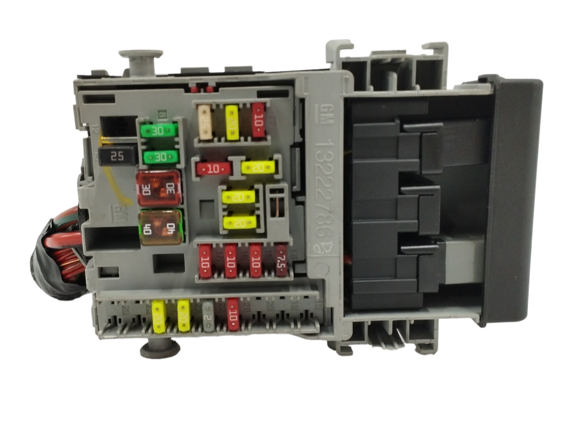 CAJA RELES / FUSIBLES