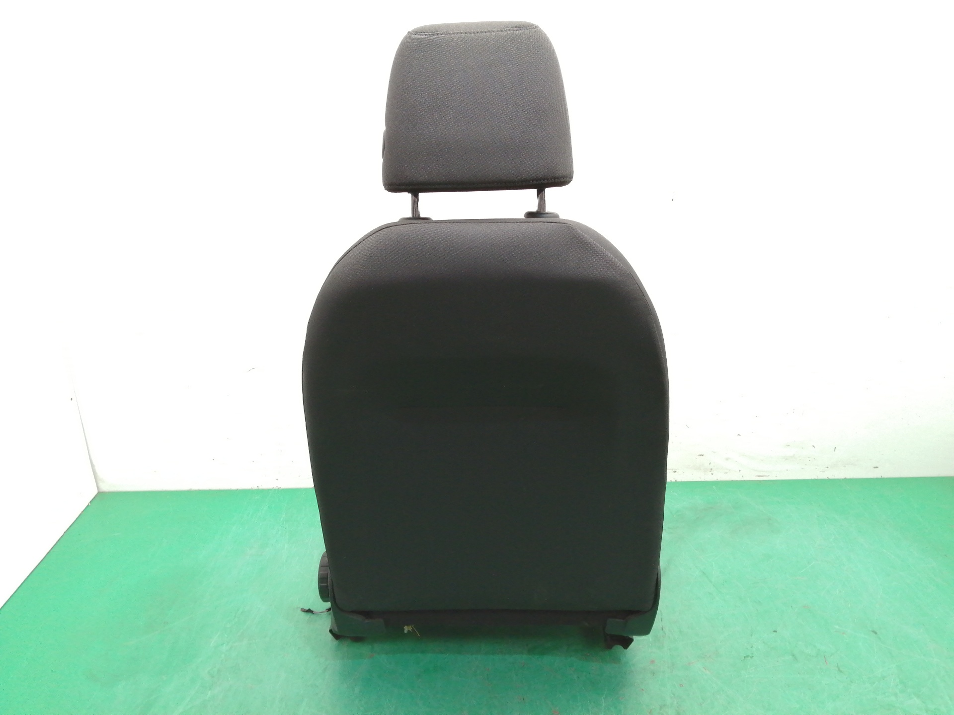 ASIENTO DELANTERO IZQUIERDO