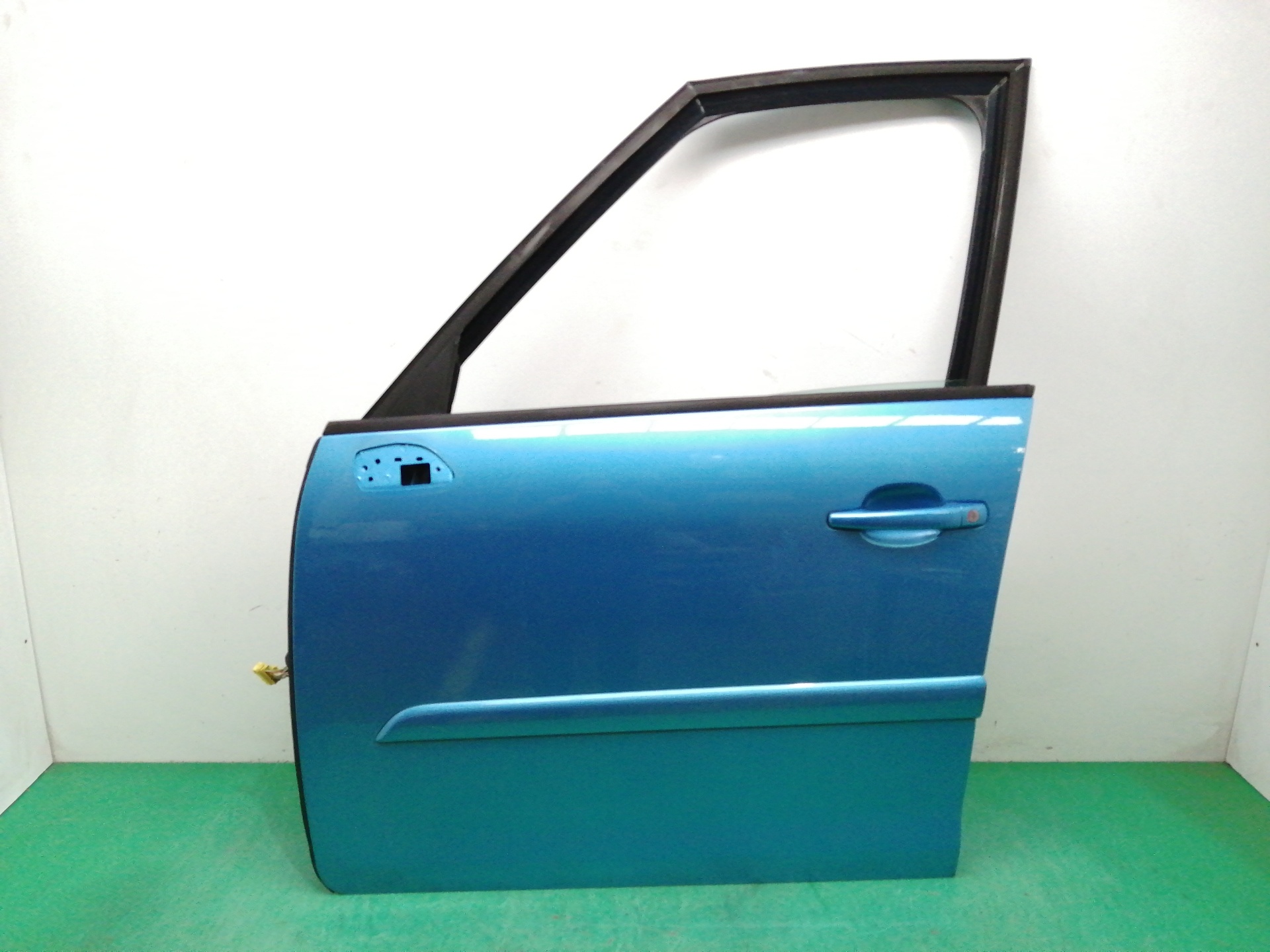 PUERTA DELANTERA IZQUIERDA