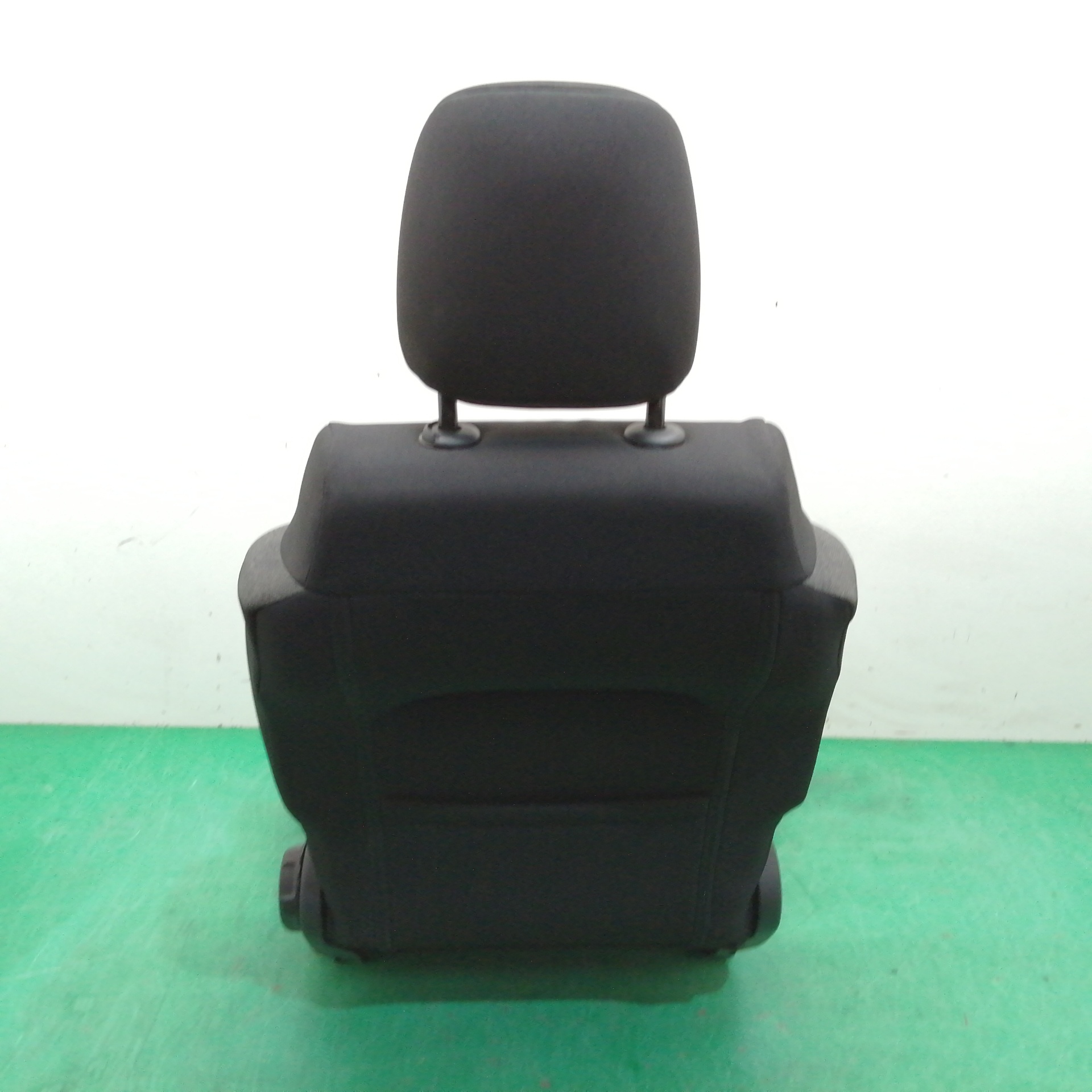 ASIENTO DELANTERO IZQUIERDO